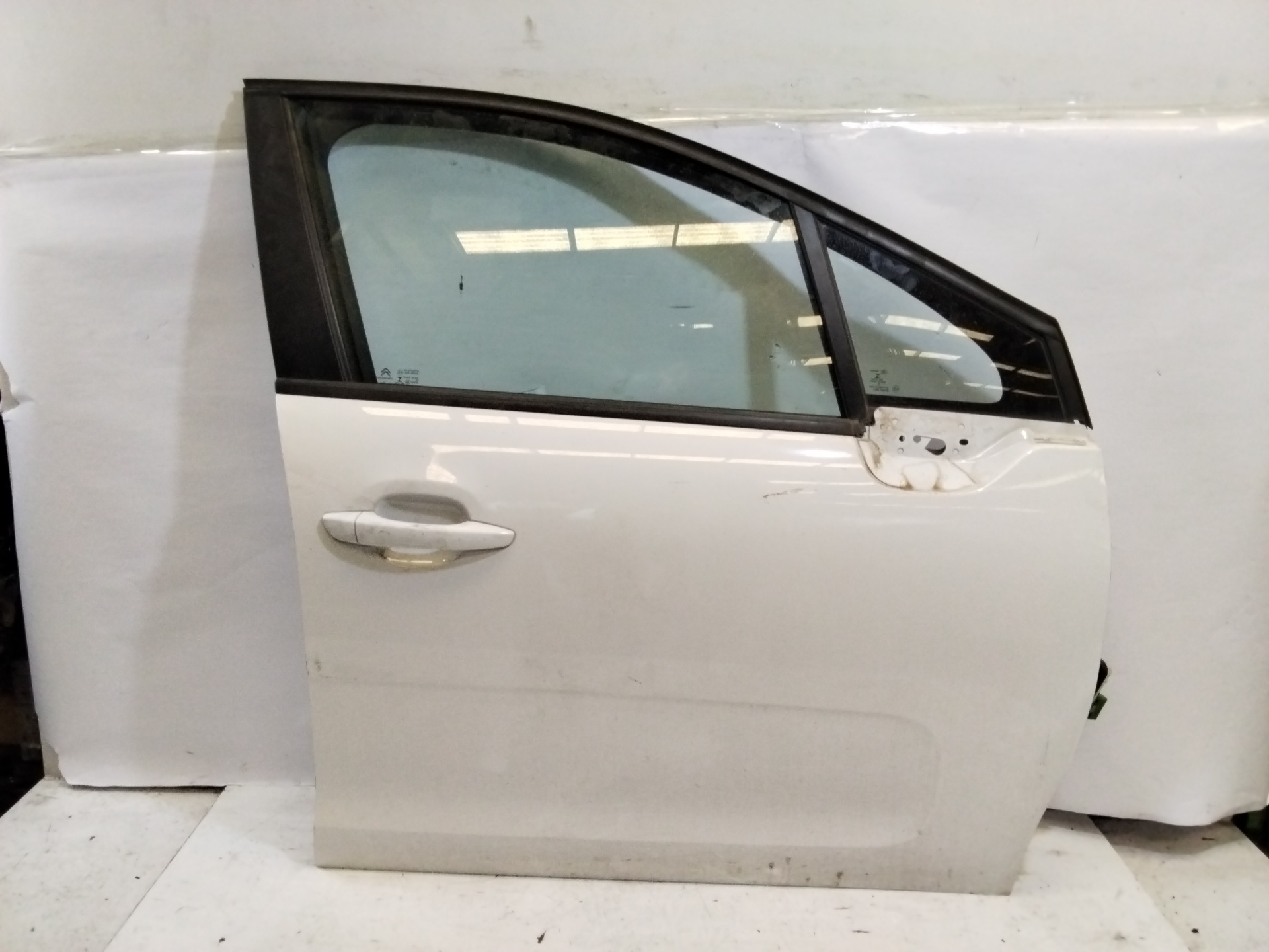 CITROËN C3 1 generation (2002-2010) Front Right Door 25715649