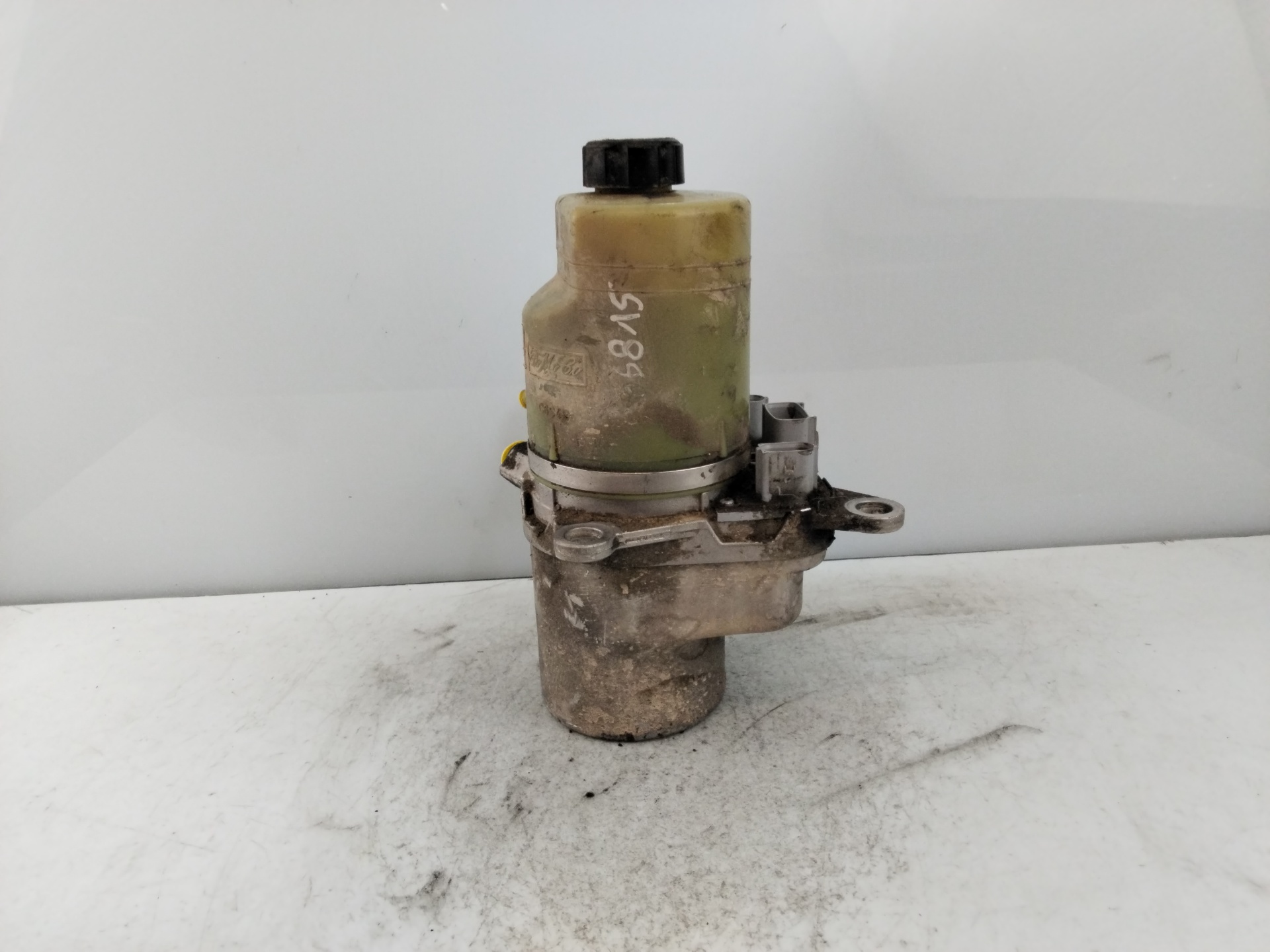 FORD Kuga 2 generation (2013-2020) Power Steering Pump 4M513K514BD 25612457