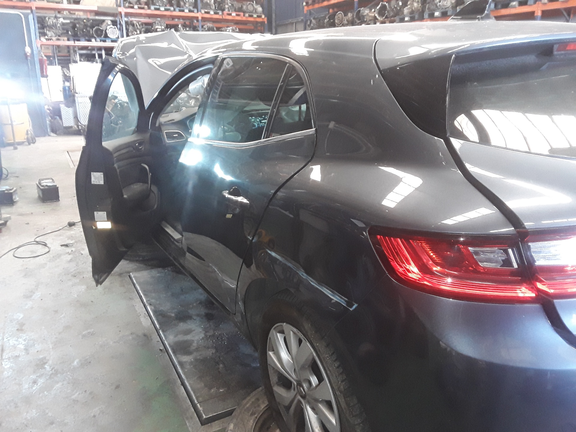 RENAULT Megane 3 generation (2008-2020) Priekšējo labo durvju logu pacelšanas slēdži 809605274R 19373175