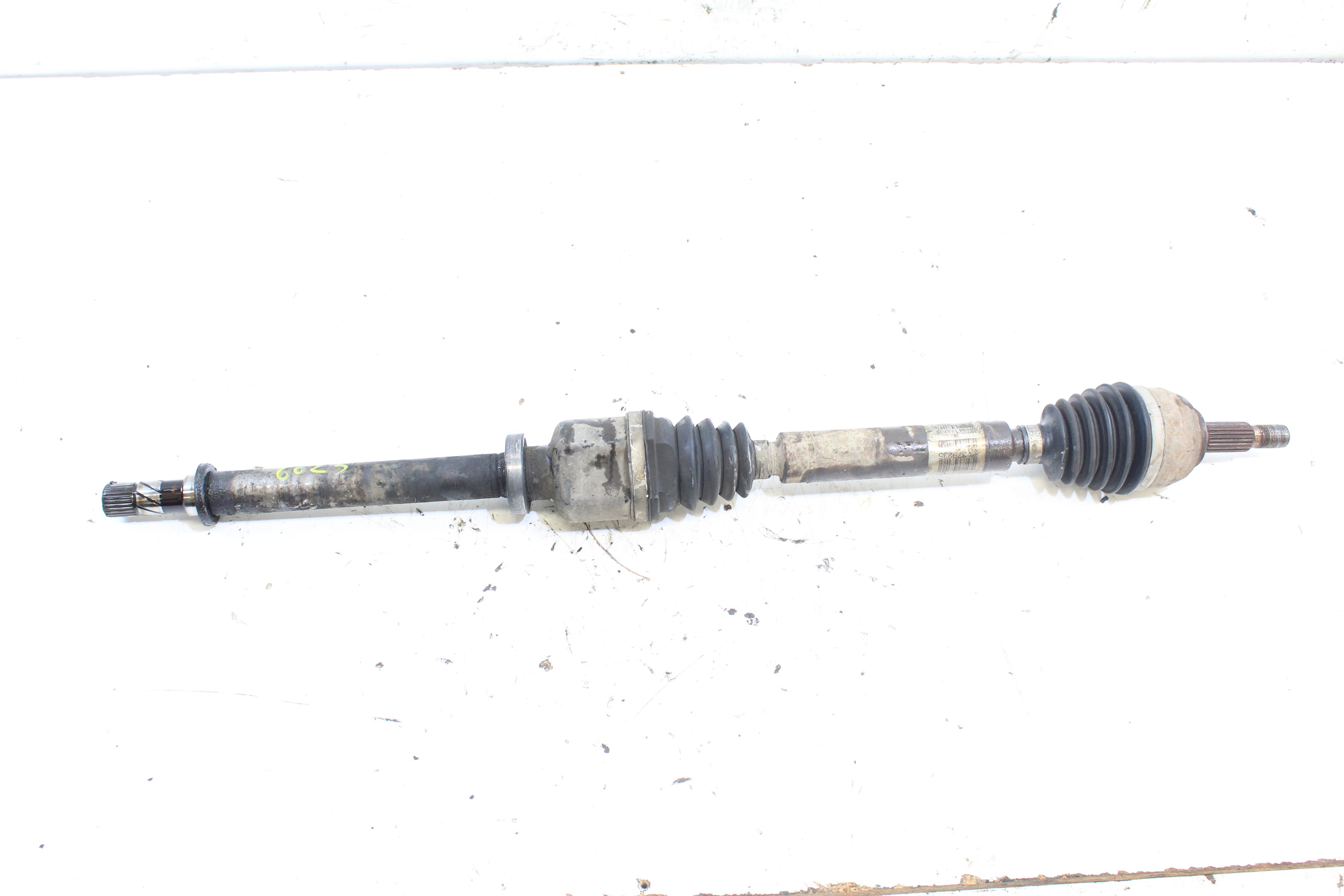 RENAULT Megane 2 generation (2002-2012) Front Right Driveshaft 8200379235 25181620