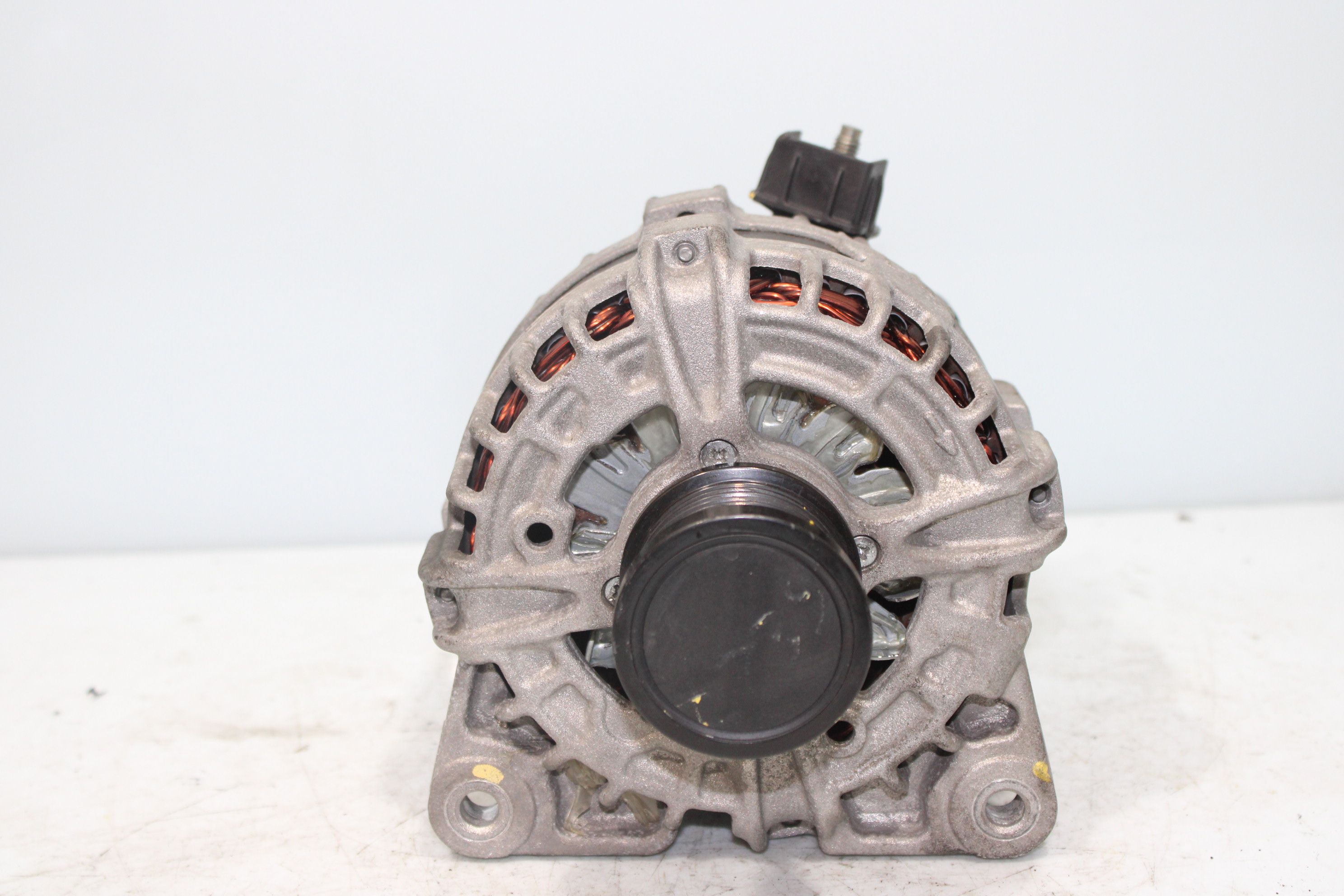 DACIA Sandero 2 generation (2013-2020) Alternator 231007769R 24066398