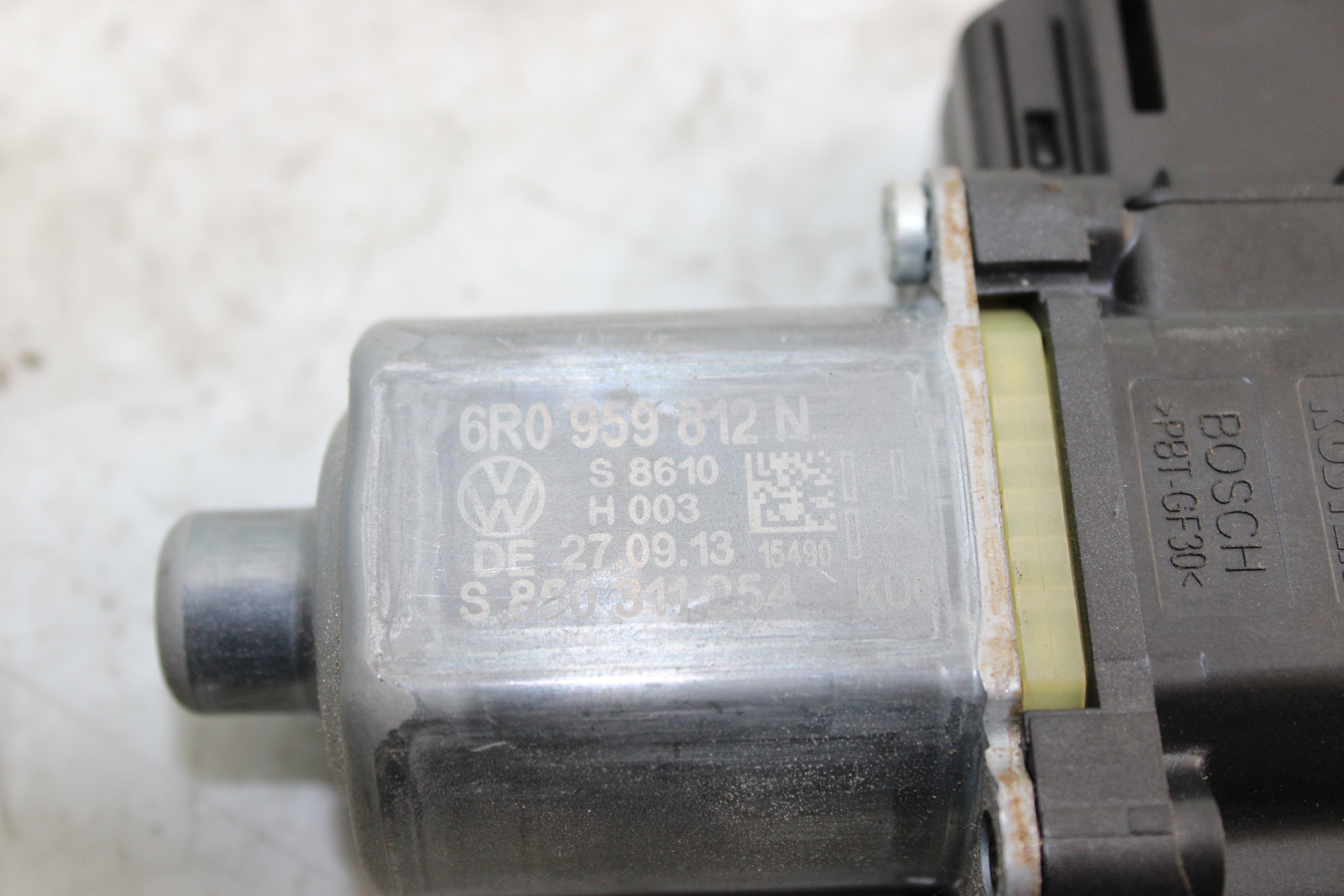 VOLKSWAGEN Polo 5 generation (2009-2017) Motor de control geam ușă  dreapta spate 6R0959812N 25191458