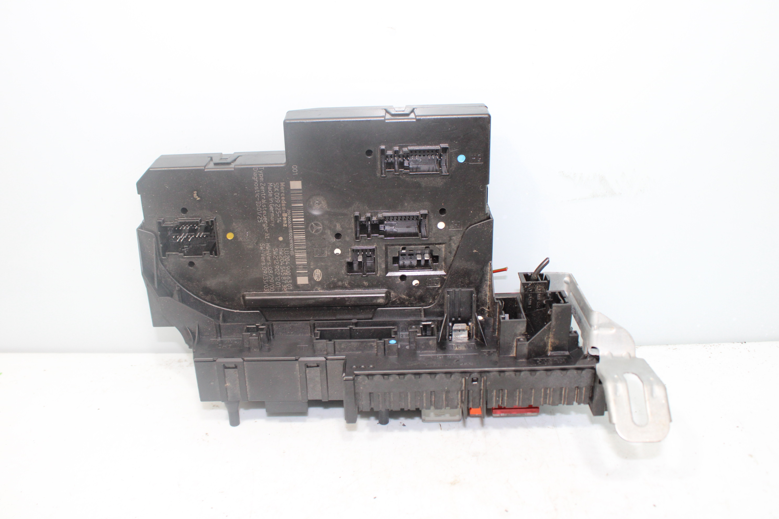 MERCEDES-BENZ C-Class W204/S204/C204 (2004-2015) Fuse Box 5DK00922514 25160486