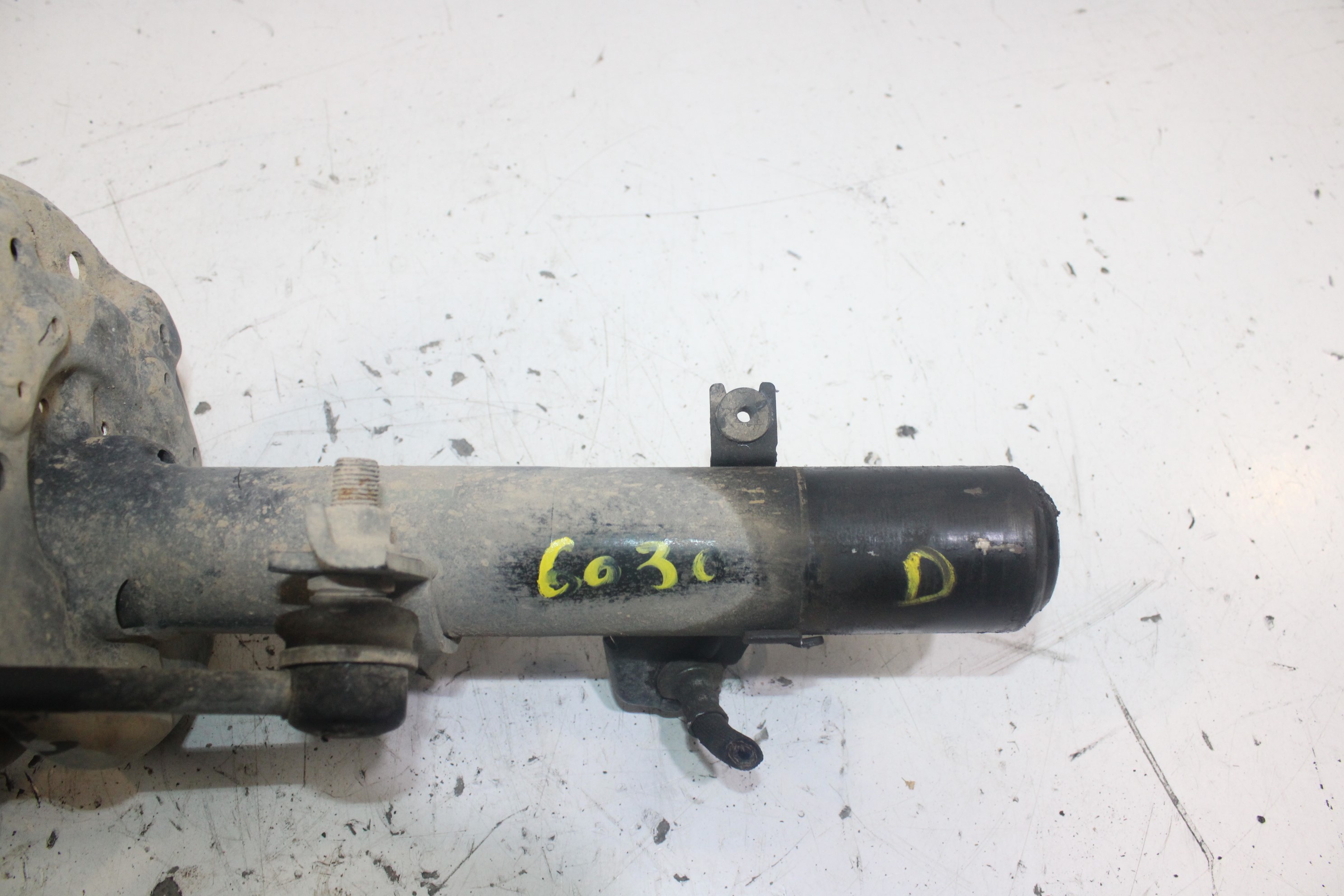 RENAULT Kadjar 1 generation (2015-2024) Front Right Shock Absorber NOTIENEREFEENCIA 23889185