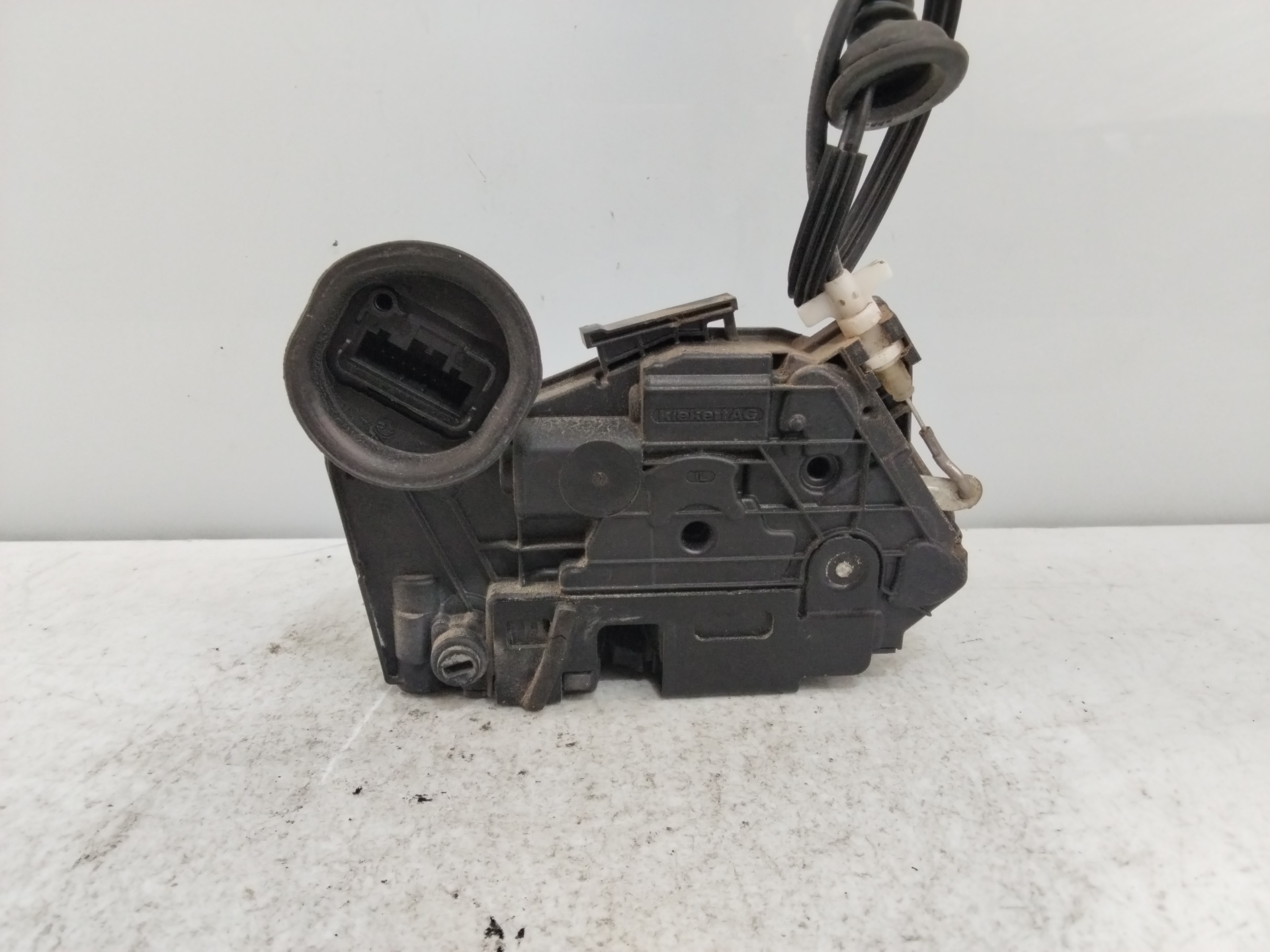 VOLKSWAGEN Golf Plus 2 generation (2009-2014) Rear Left Door Lock 5K4839015B 25569382