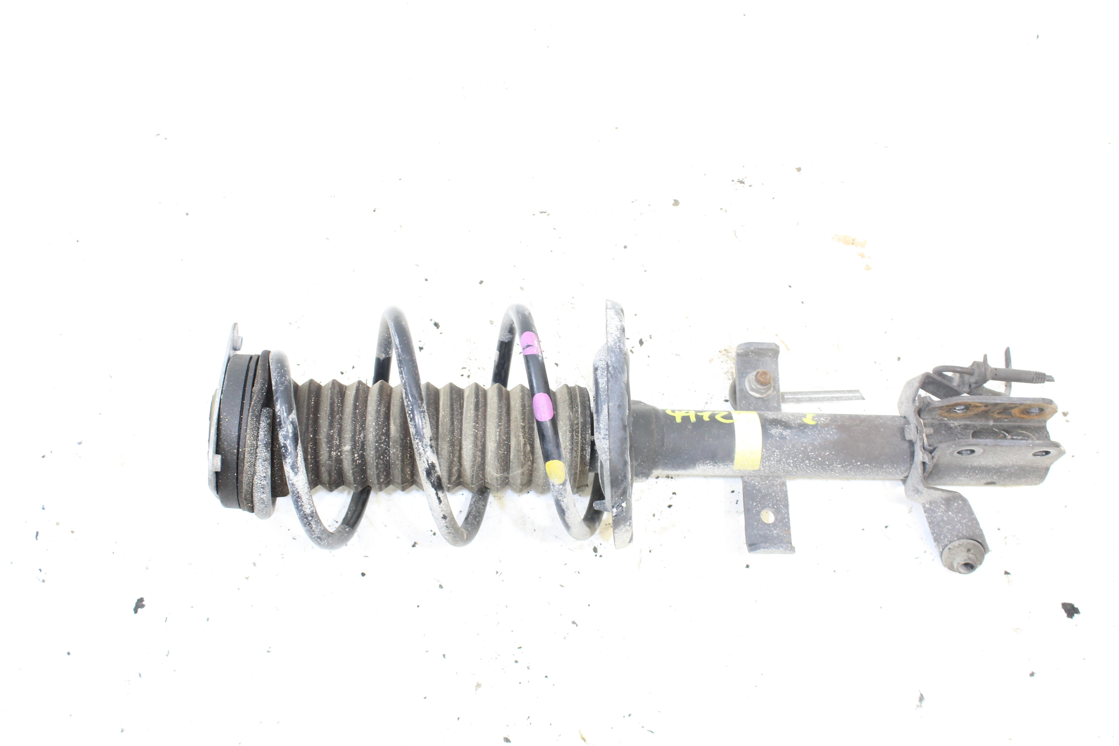 RENAULT Captur 1 generation (2013-2019) Front Left Shock Absorber NOTIENEREF 23768552