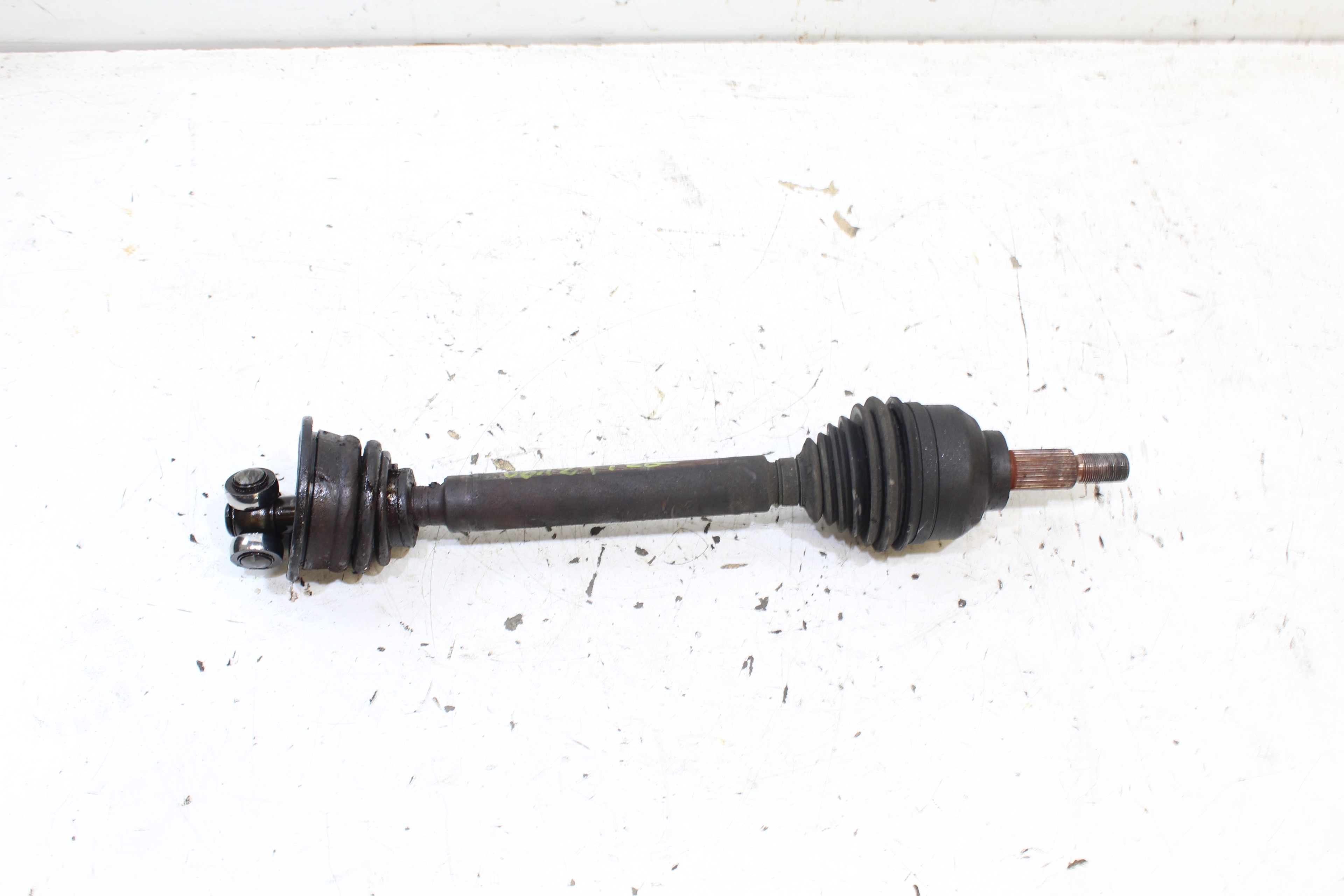 RENAULT Front Left Driveshaft NOTIENEREF 23809486