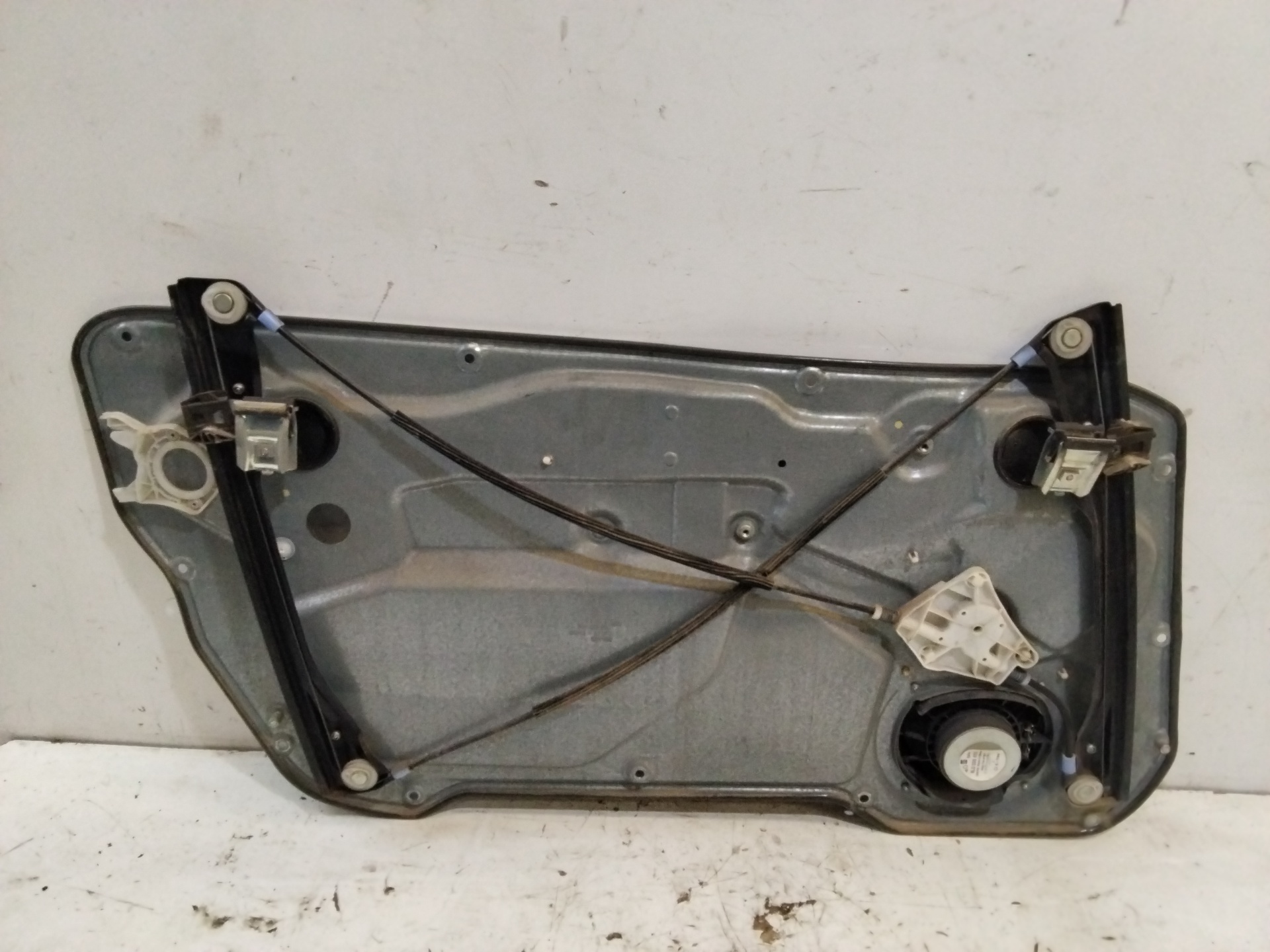 SEAT Ibiza 3 generation (2002-2008) Ridicător de geam ușă dreapta față 6L3837752CQ 25265537