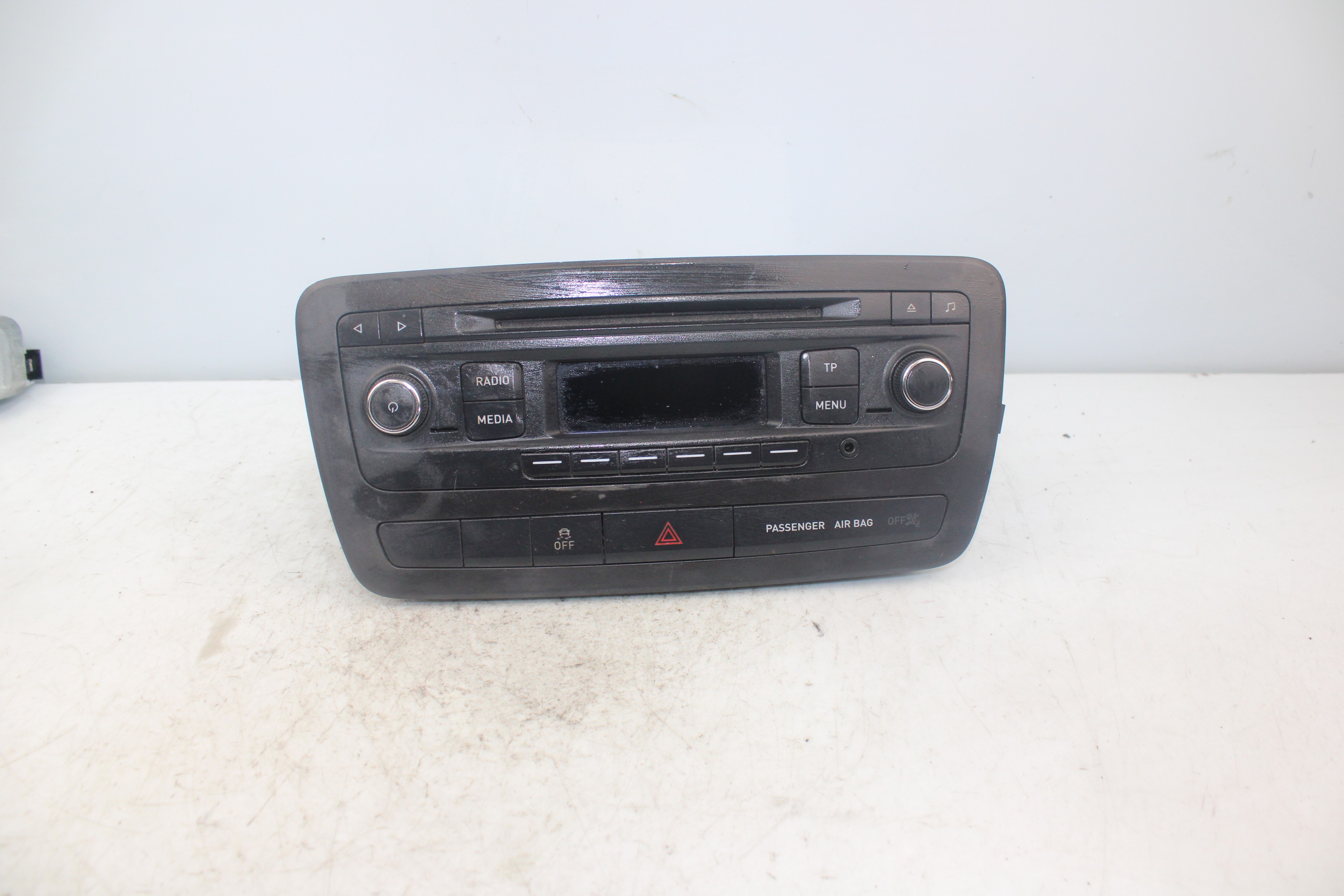 SEAT Ibiza 3 generation (2002-2008) Music Player Without GPS 6J0035156: 25190618