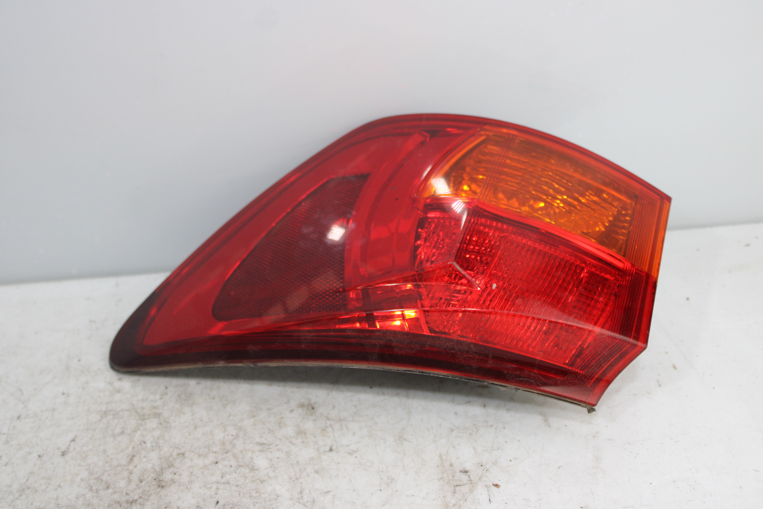 LEXUS IS XE20 (2005-2013) Rear Right Taillight Lamp E111183 25188829