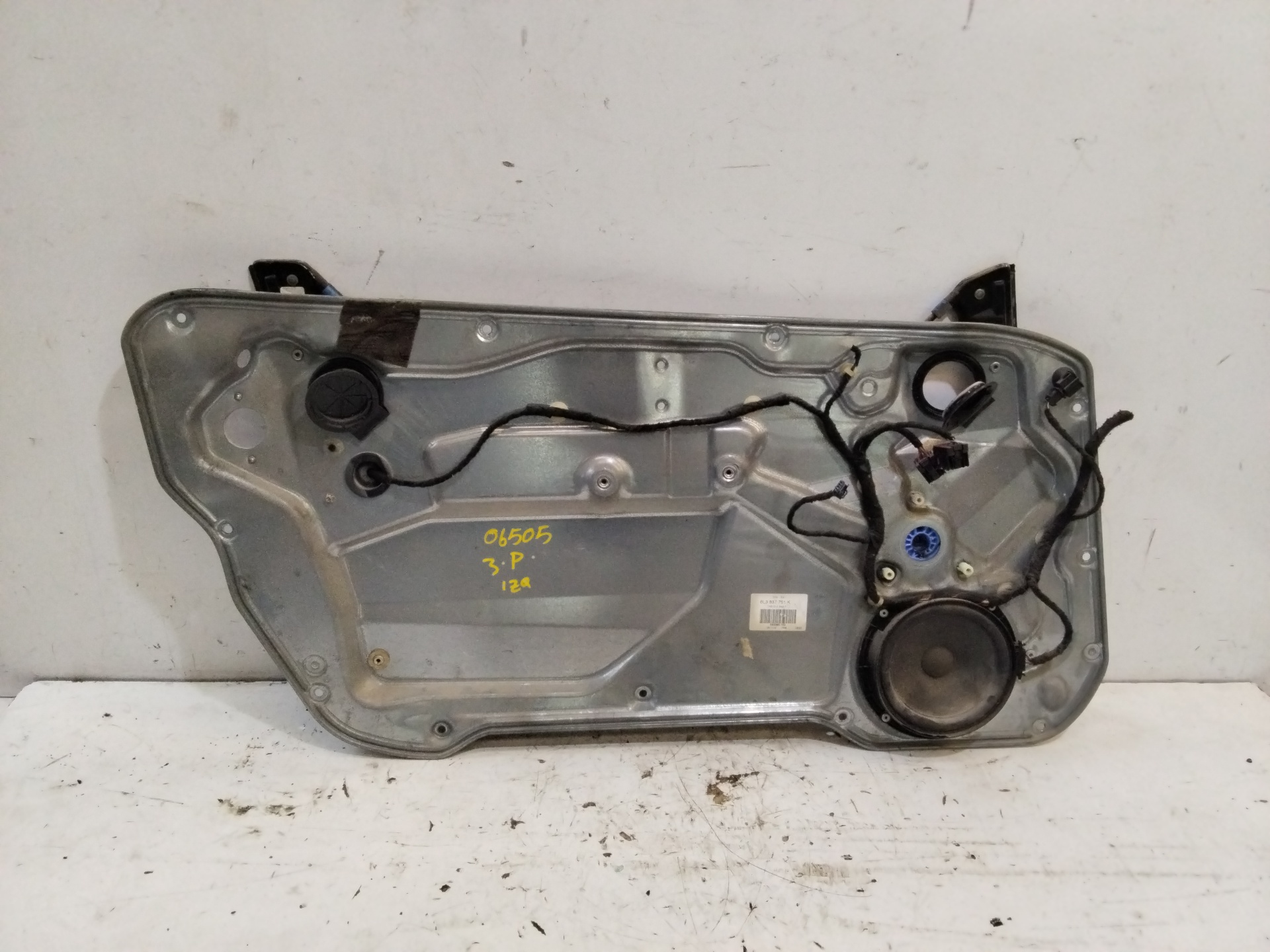 SEAT Ibiza 3 generation (2002-2008) Front Left Door Window Regulator 6L3837751K 25265782