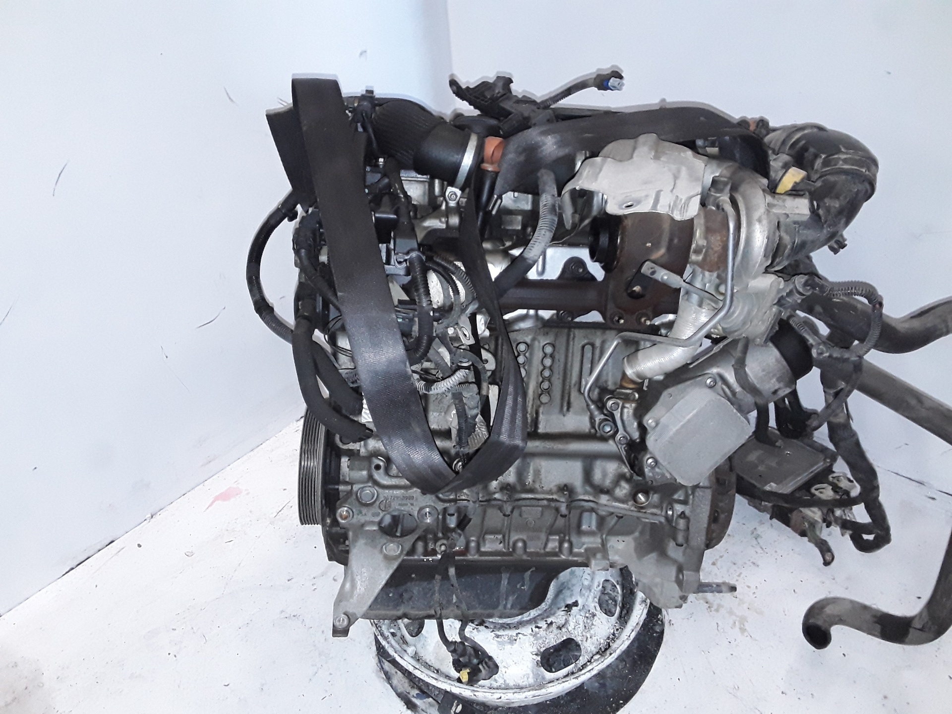 PEUGEOT 208 Peugeot 208 (2012-2015) Engine 8H01 19347899