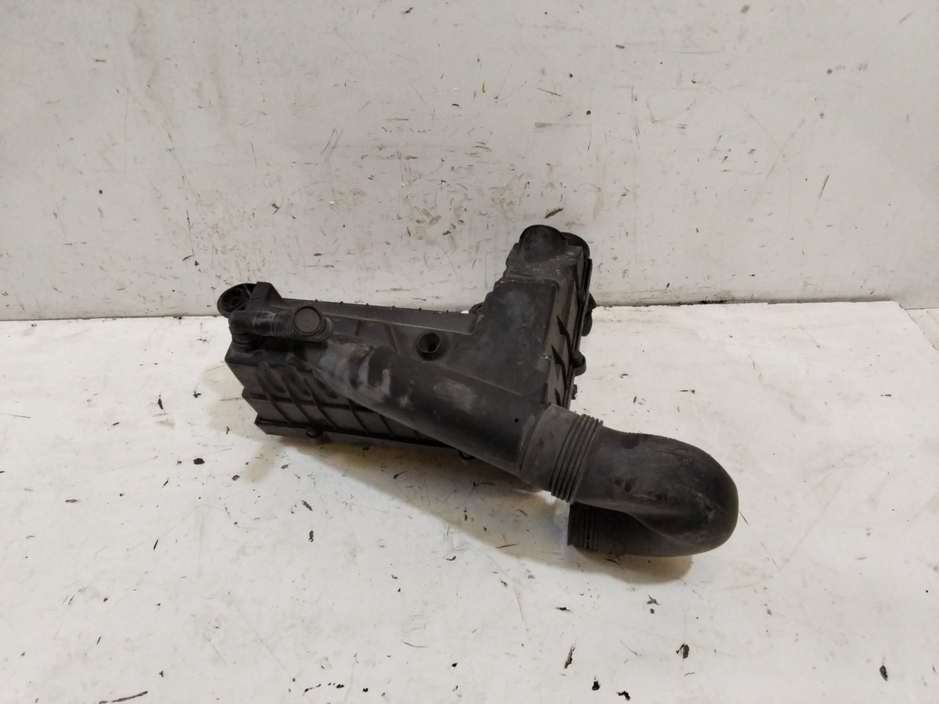 VOLKSWAGEN Golf 5 generation (2003-2009) Luftfilterlåda 3C0129621 25266505