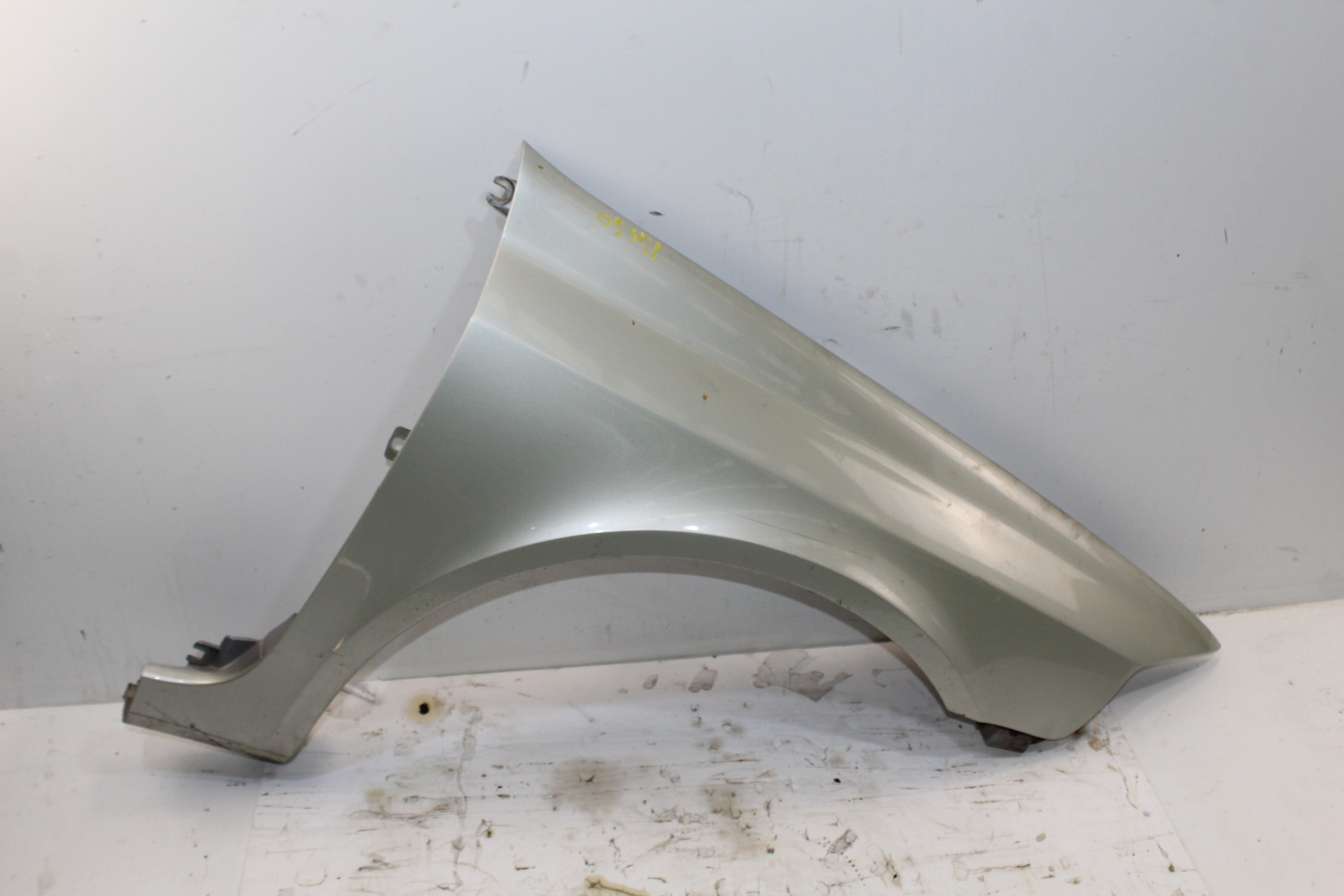 RENAULT Laguna 2 generation (2001-2007) Front Right Fender 8201094795 21073411