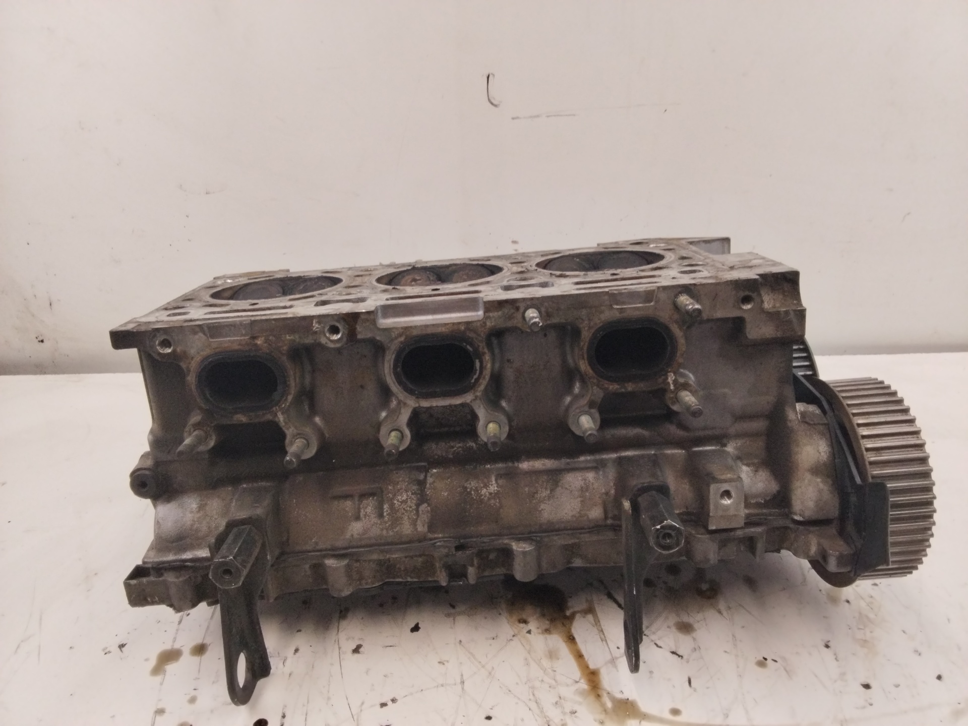 PEUGEOT 407 1 generation (2004-2010) Chiulasă motor 9646721710 25187631