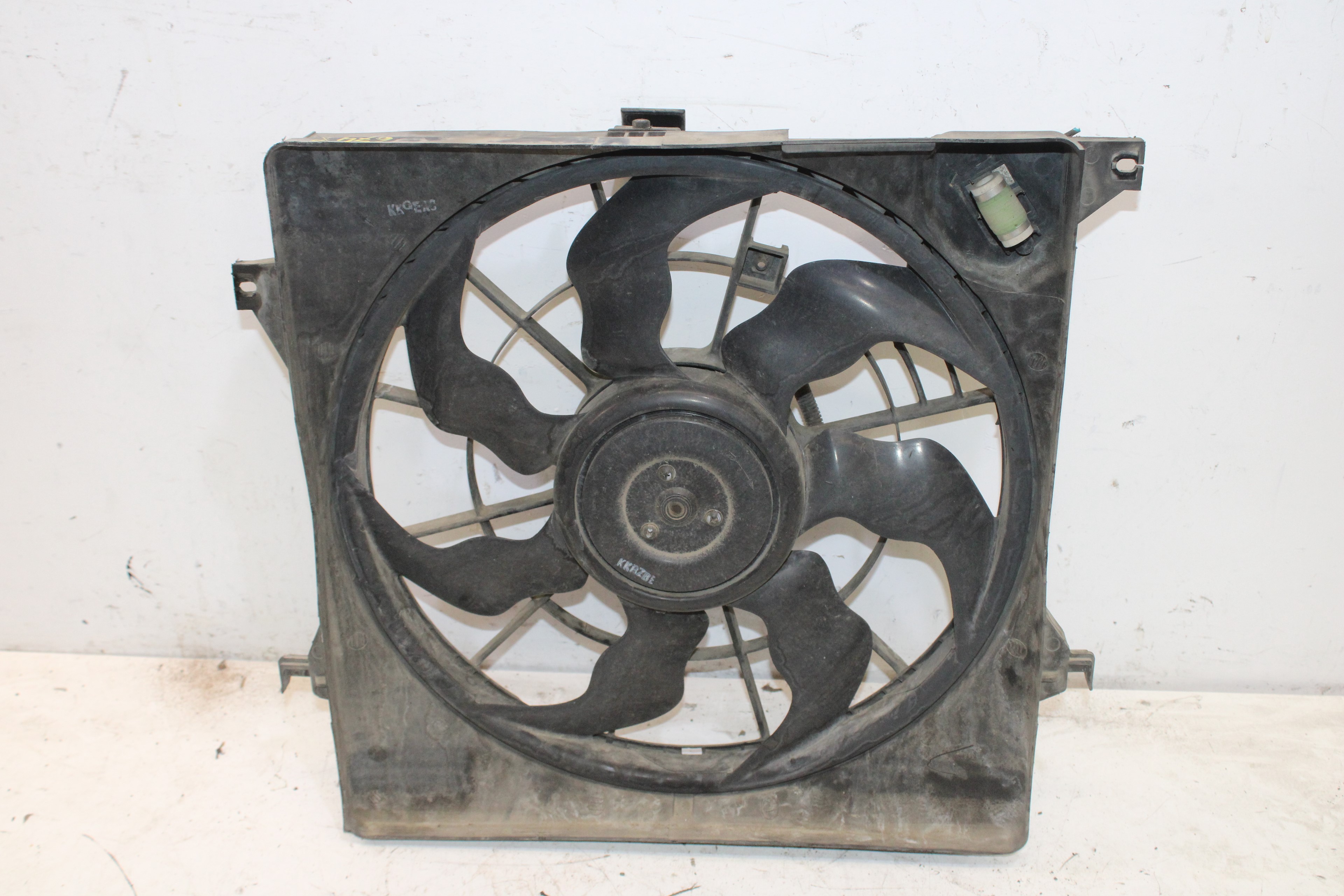 KIA Sportage 3 generation (2010-2015) Difūzoriaus ventiliatorius NOREF 25371558