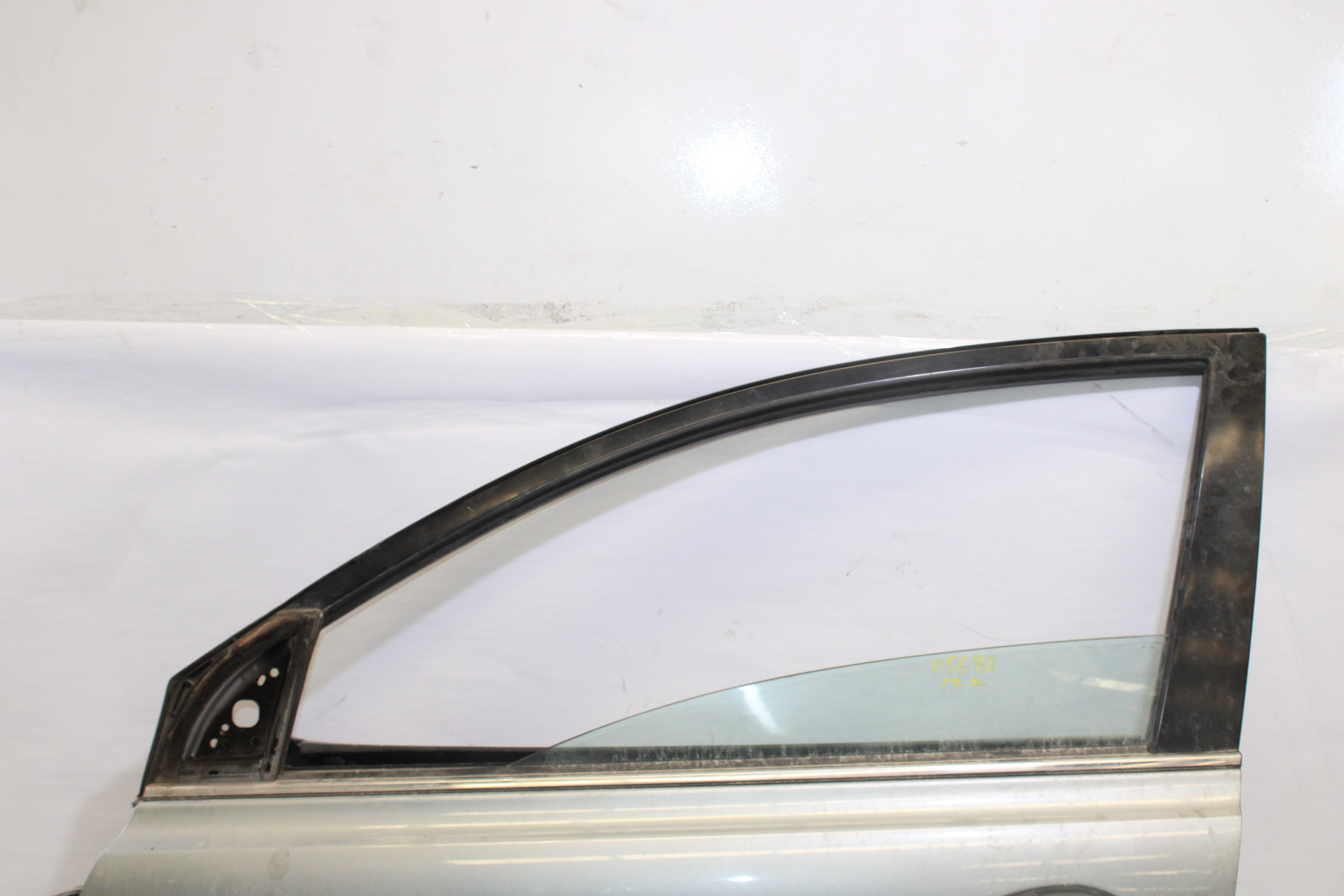 TOYOTA Avensis 2 generation (2002-2009) Front Left Door 25618567