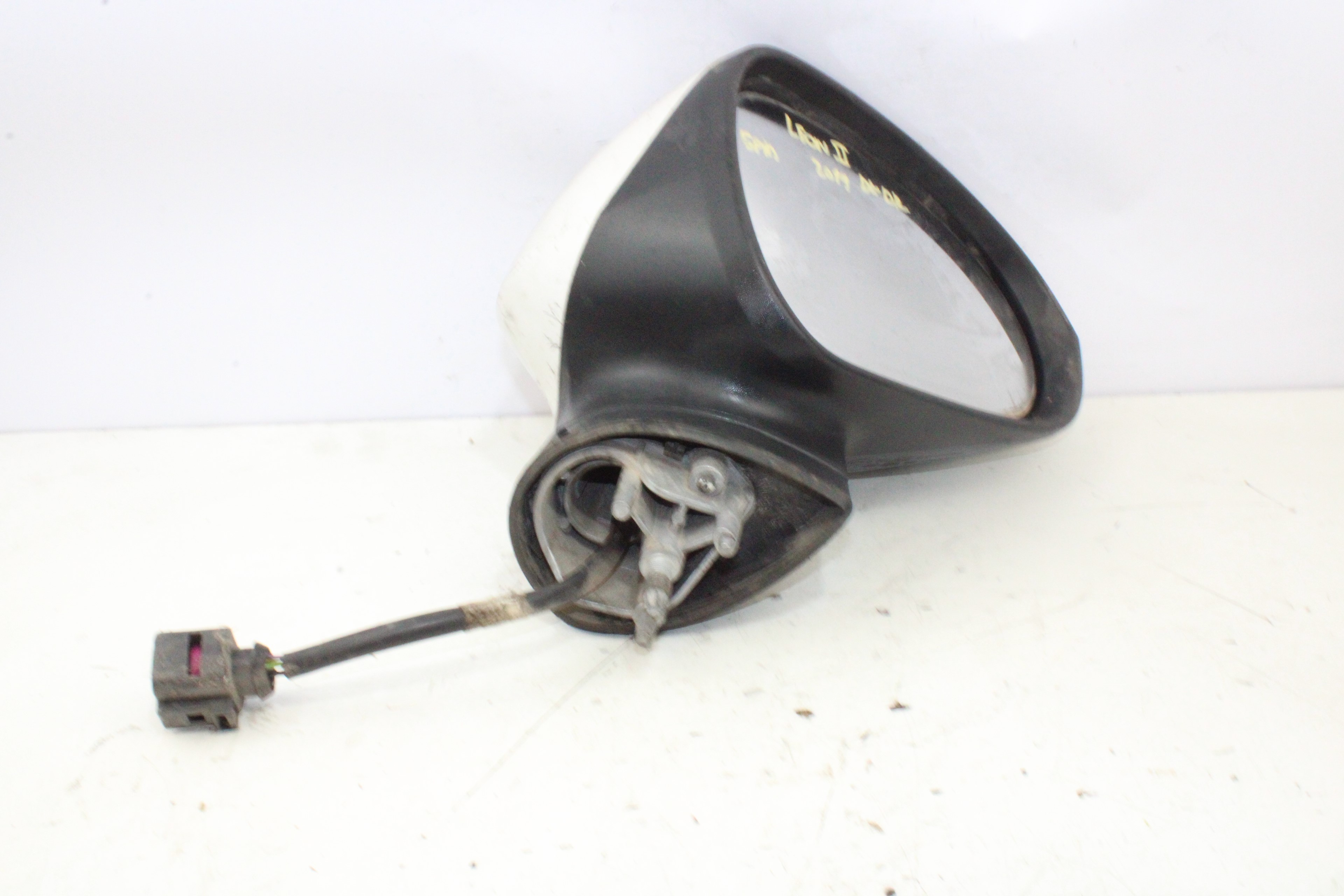 SEAT Leon 3 generation (2012-2020) Right Side Wing Mirror 034456 19373712