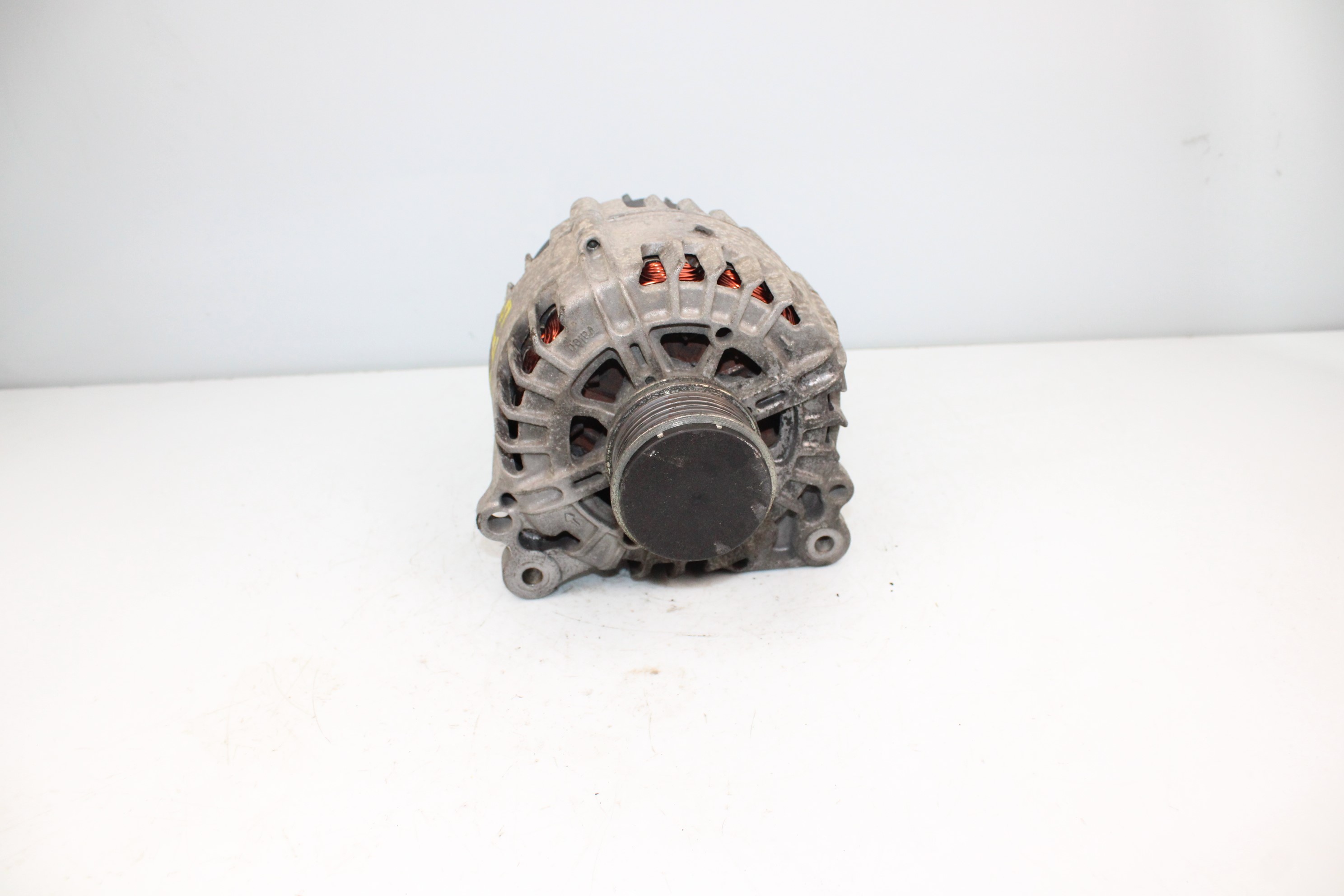 VOLKSWAGEN Tiguan 1 generation (2007-2017) Alternator 03L903023A 23785244