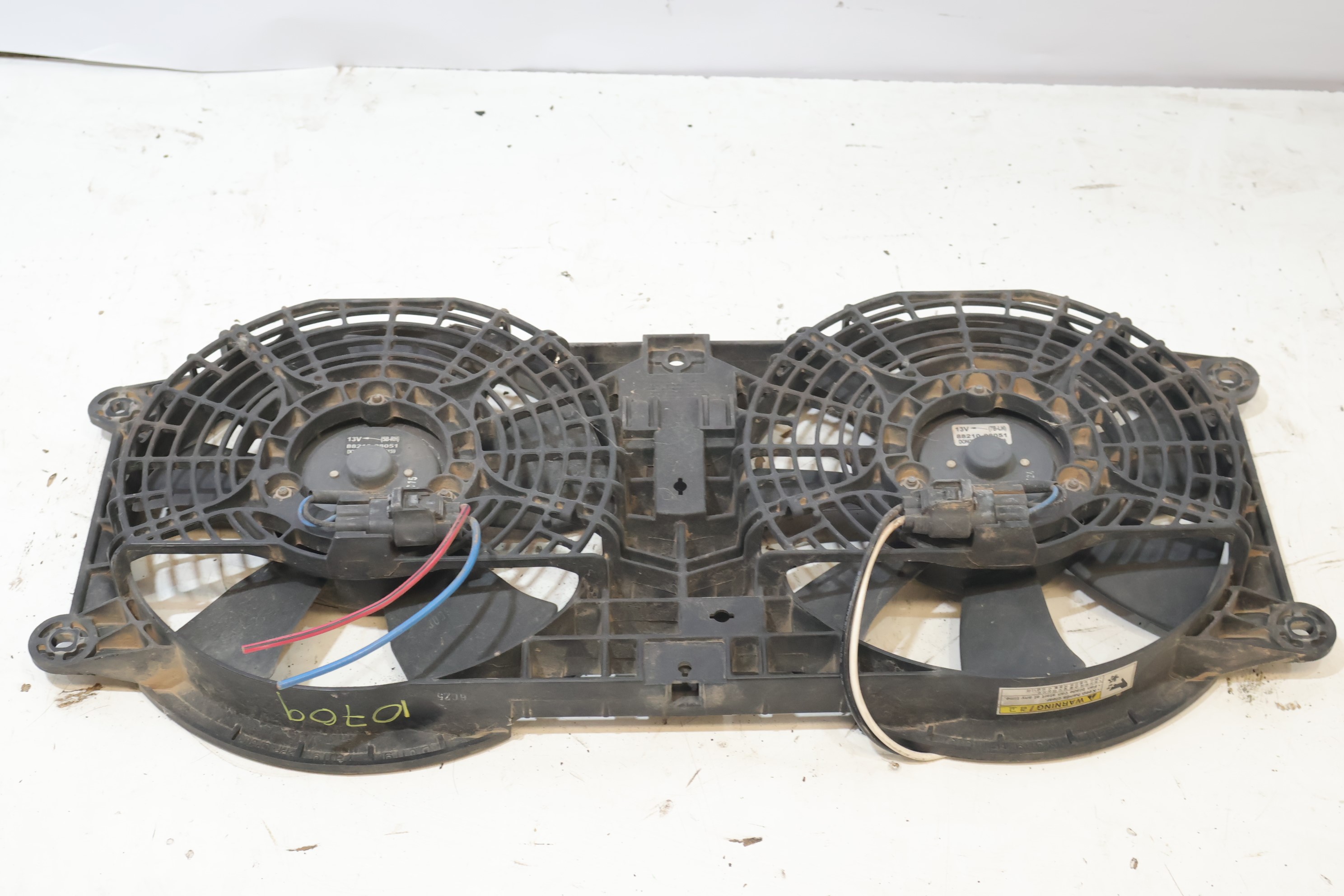 Electroventilador 8821008051 de Ssangyong Rexton 2006-2011 - pieza usada