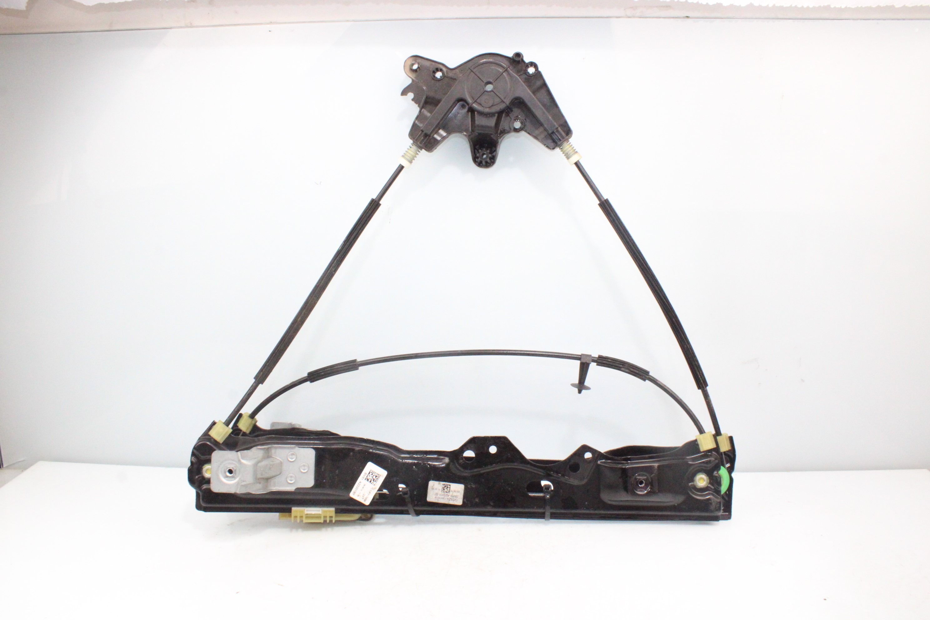 TOYOTA Avensis 2 generation (2002-2009) Front Left Door Window Regulator BM51A23201 23769667