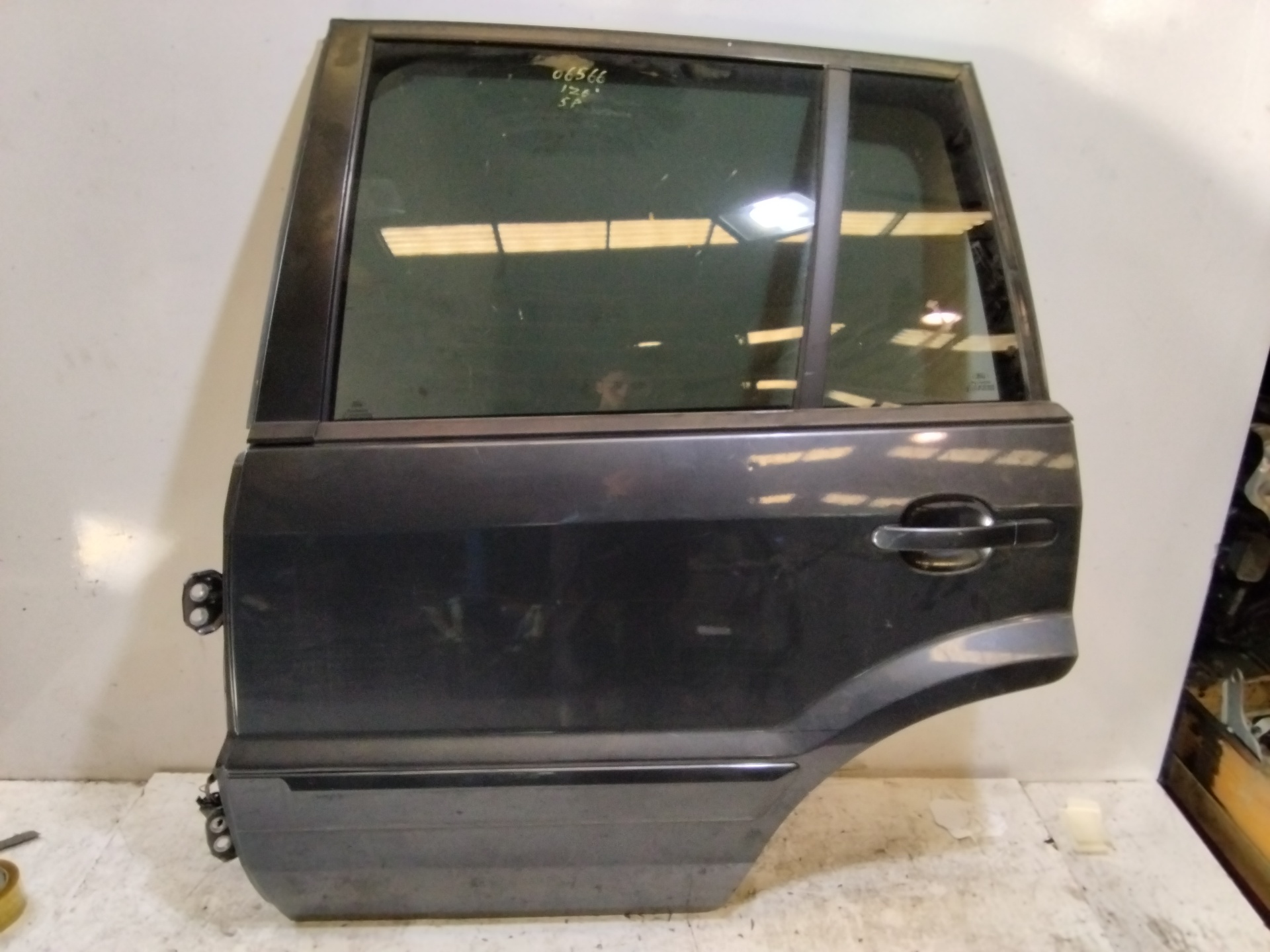 FORD Fusion 1 generation (2002-2012) Rear Left Door NOREF 25265076