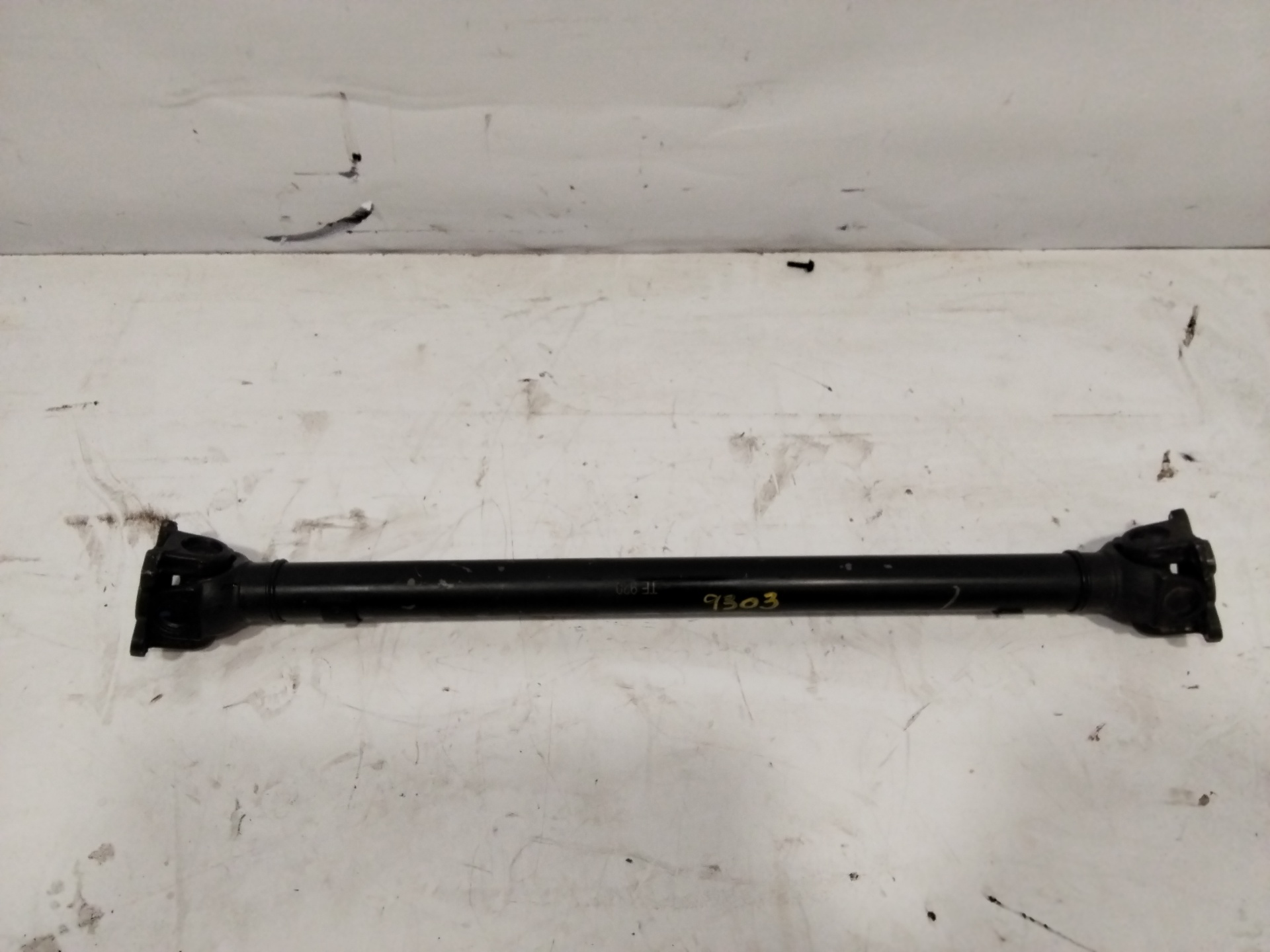 Zwischenwelle N57D30A,N57 26208628043 de Bmw Serie 5 2010-2011 con 570307 km