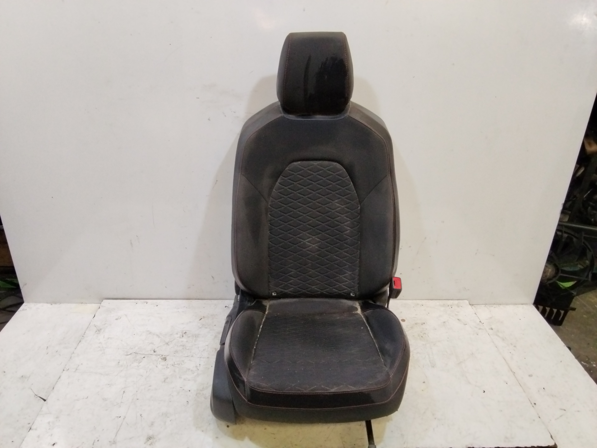 SEAT Alhambra 2 generation (2010-2021) Front Right Seat NOREF 25160440