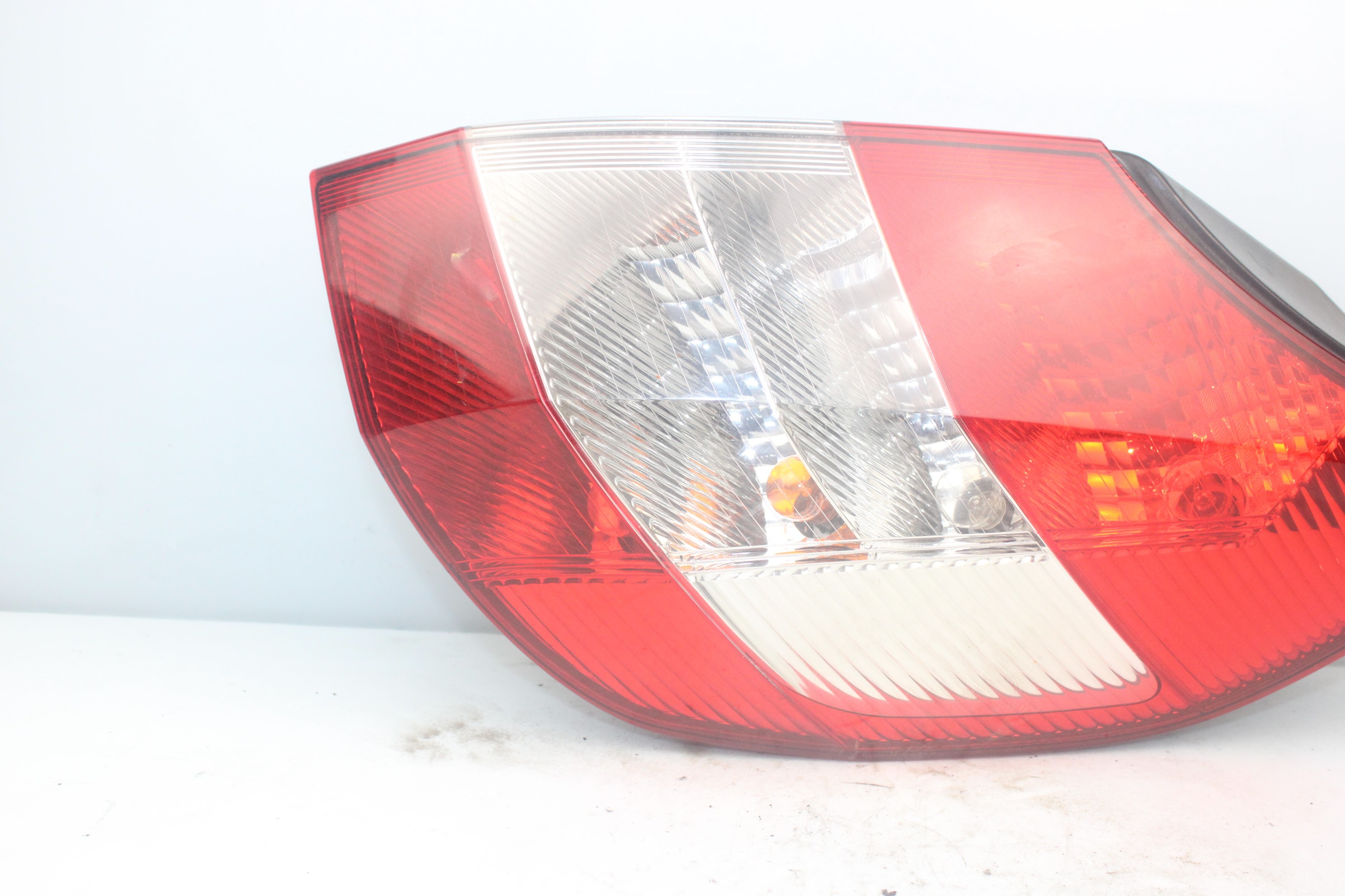 RENAULT Rear Right Taillight Lamp 8200493375 23888967