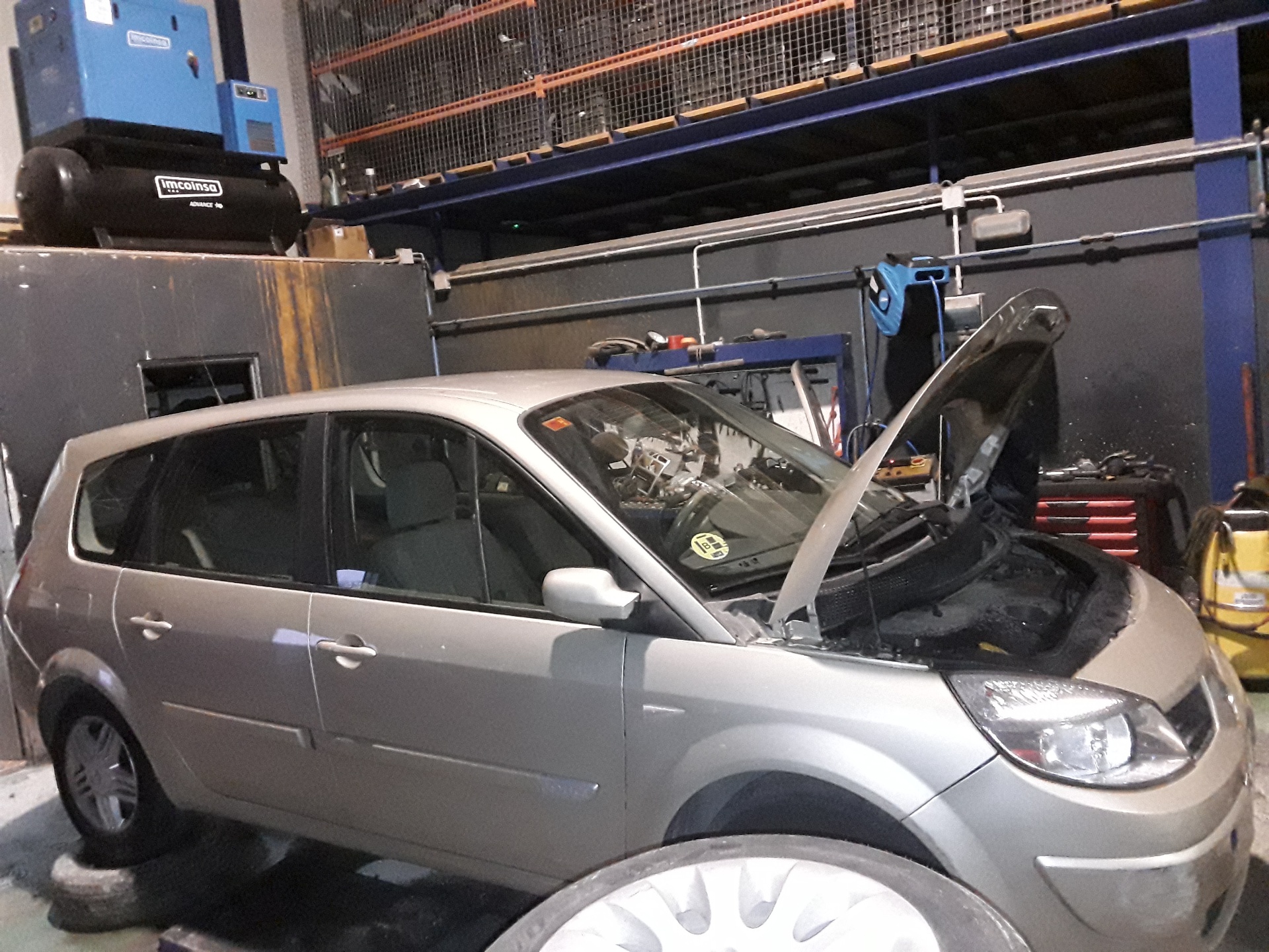 RENAULT Scenic 2 generation (2003-2010) Högtrycksbränslepump H8200256255 23789657