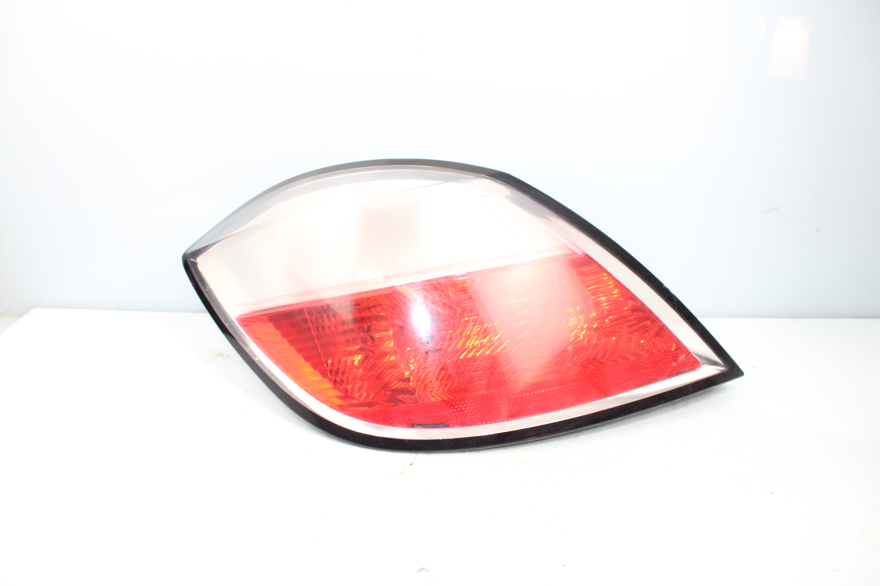 OPEL Astra J (2009-2020) Rear Right Taillight Lamp 342691834 22658941