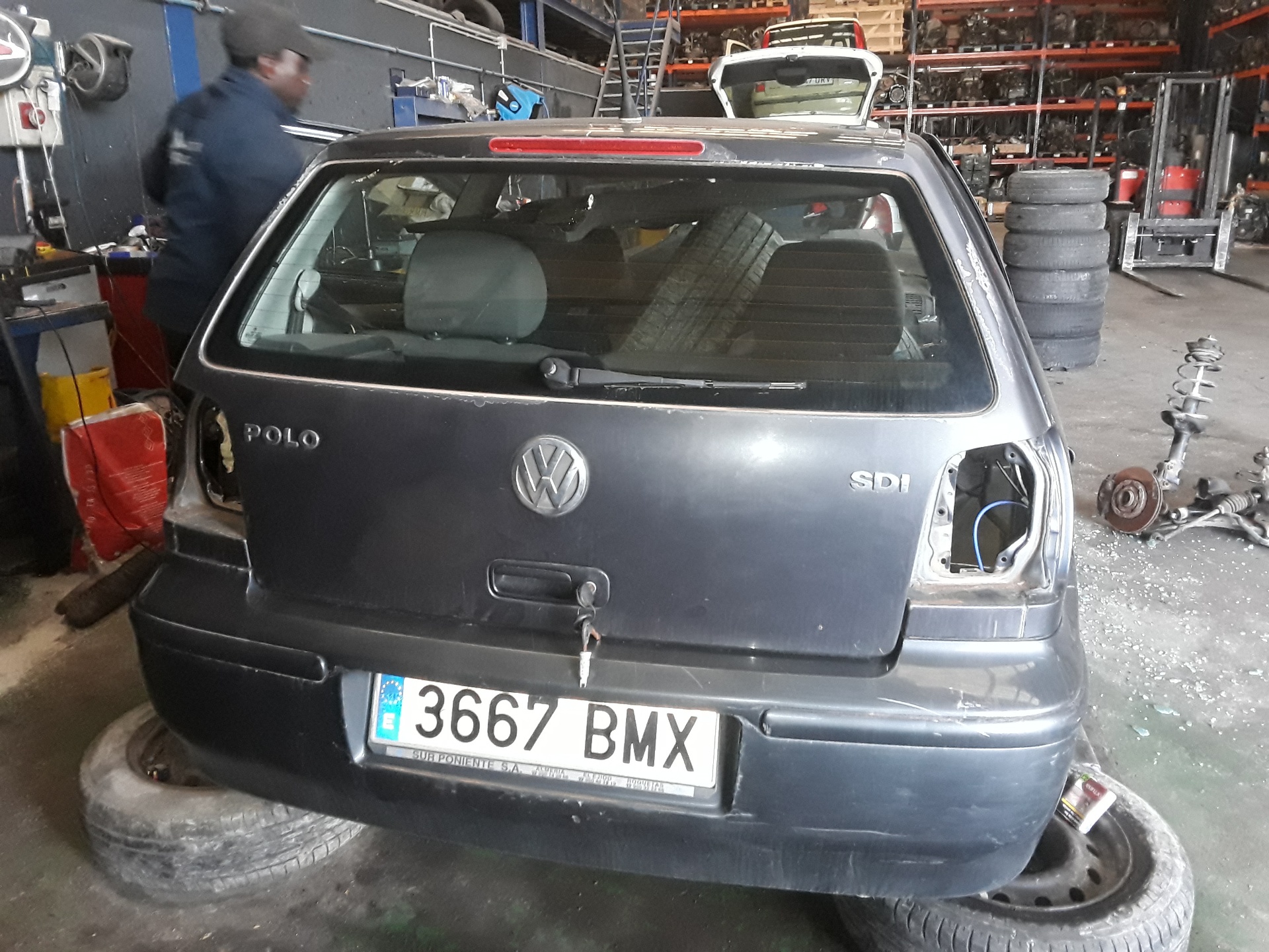 VOLKSWAGEN Polo 3 generation (1994-2002) Priekšējo labo durvju logu pacēlājs NOTIENEREFERENCIA 25332578