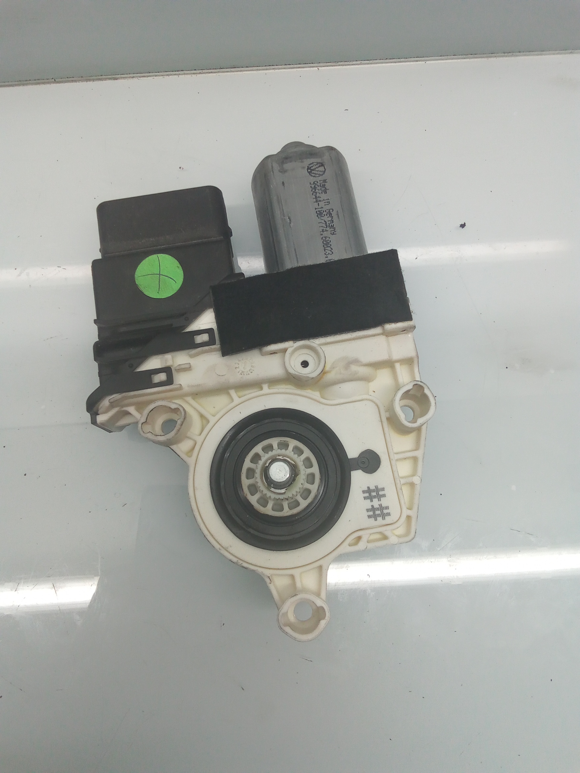 SEAT Altea 1 generation (2004-2013) Rear Right Door Window Control Motor 5P0839402 19230974