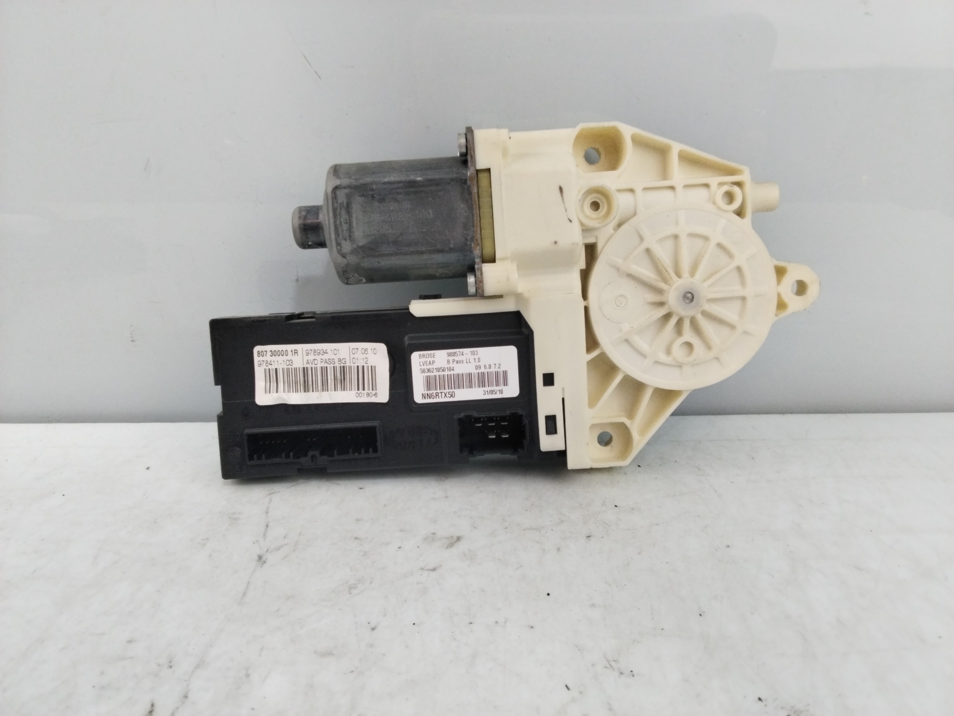 CITROËN DS5 1 generation (2012-2015) Motor de control geam ușă dreapta față 807300001R 26032969