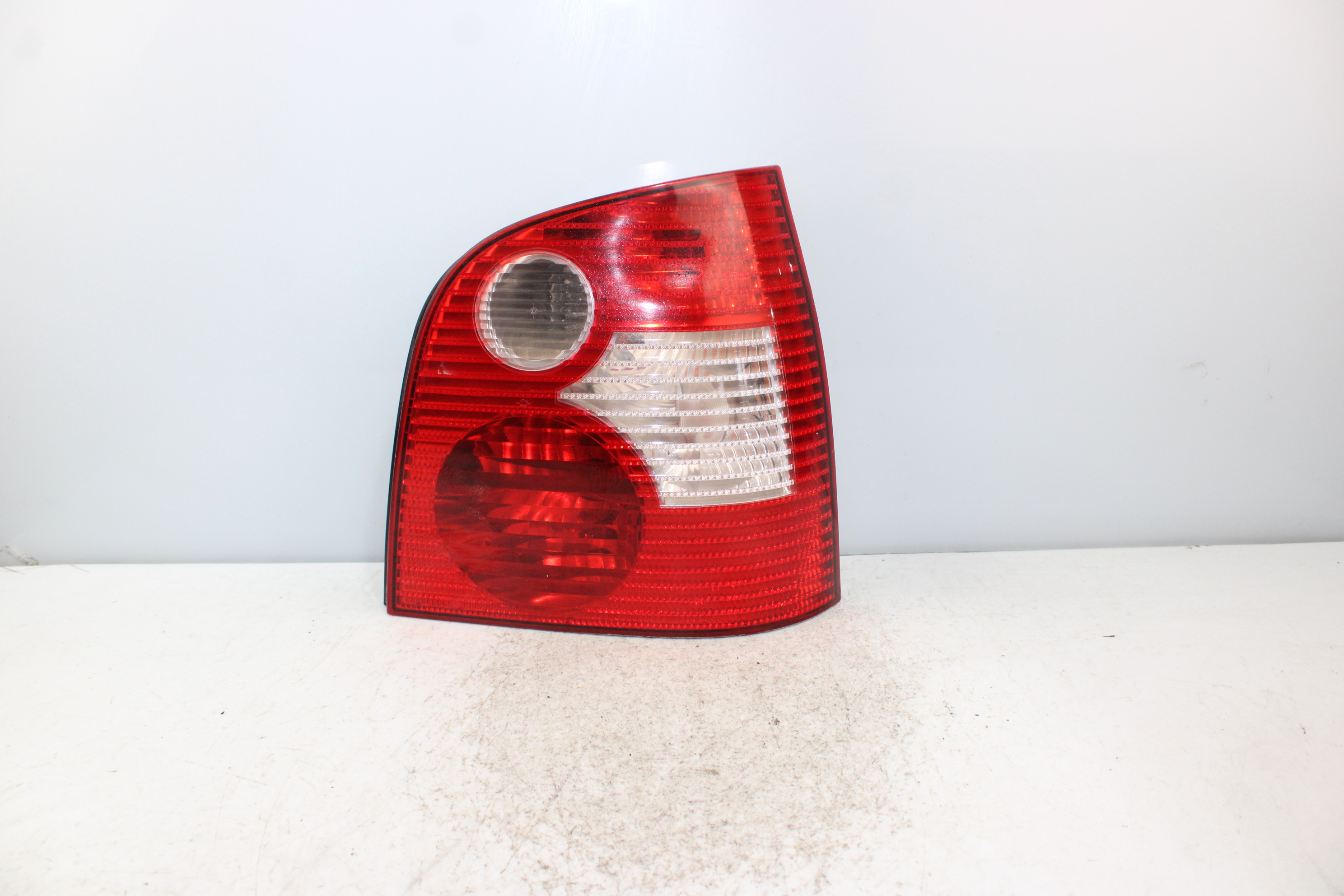 VOLKSWAGEN Polo 4 generation (2001-2009) Rear Right Taillight Lamp 6Q6945258A 25267612