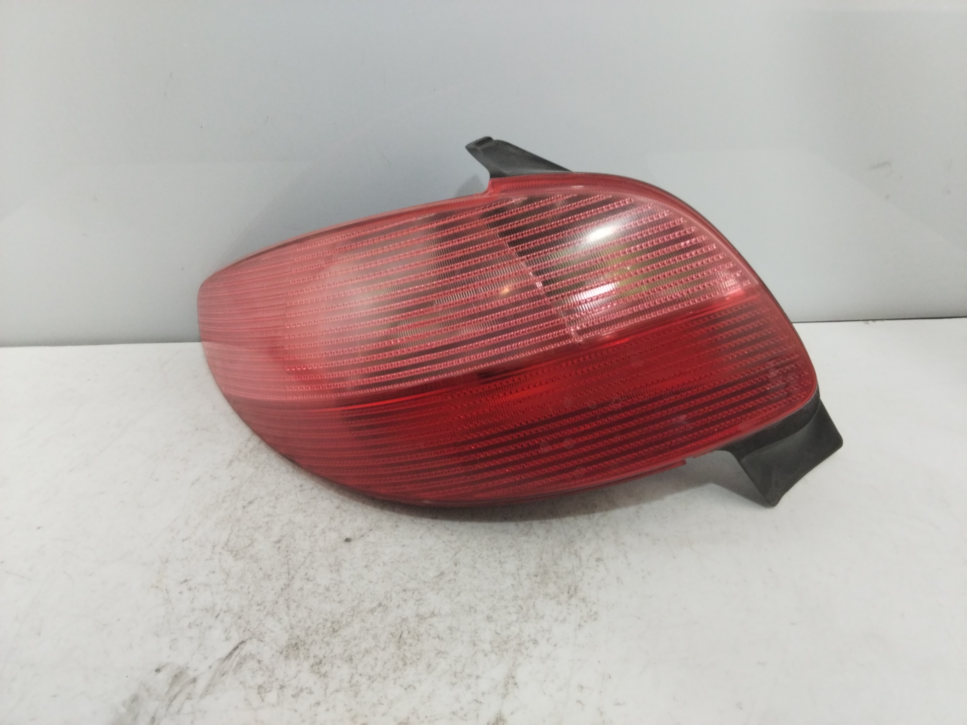 RENAULT 206 1 generation (1998-2009) Rear Left Taillight 2531G 25618037