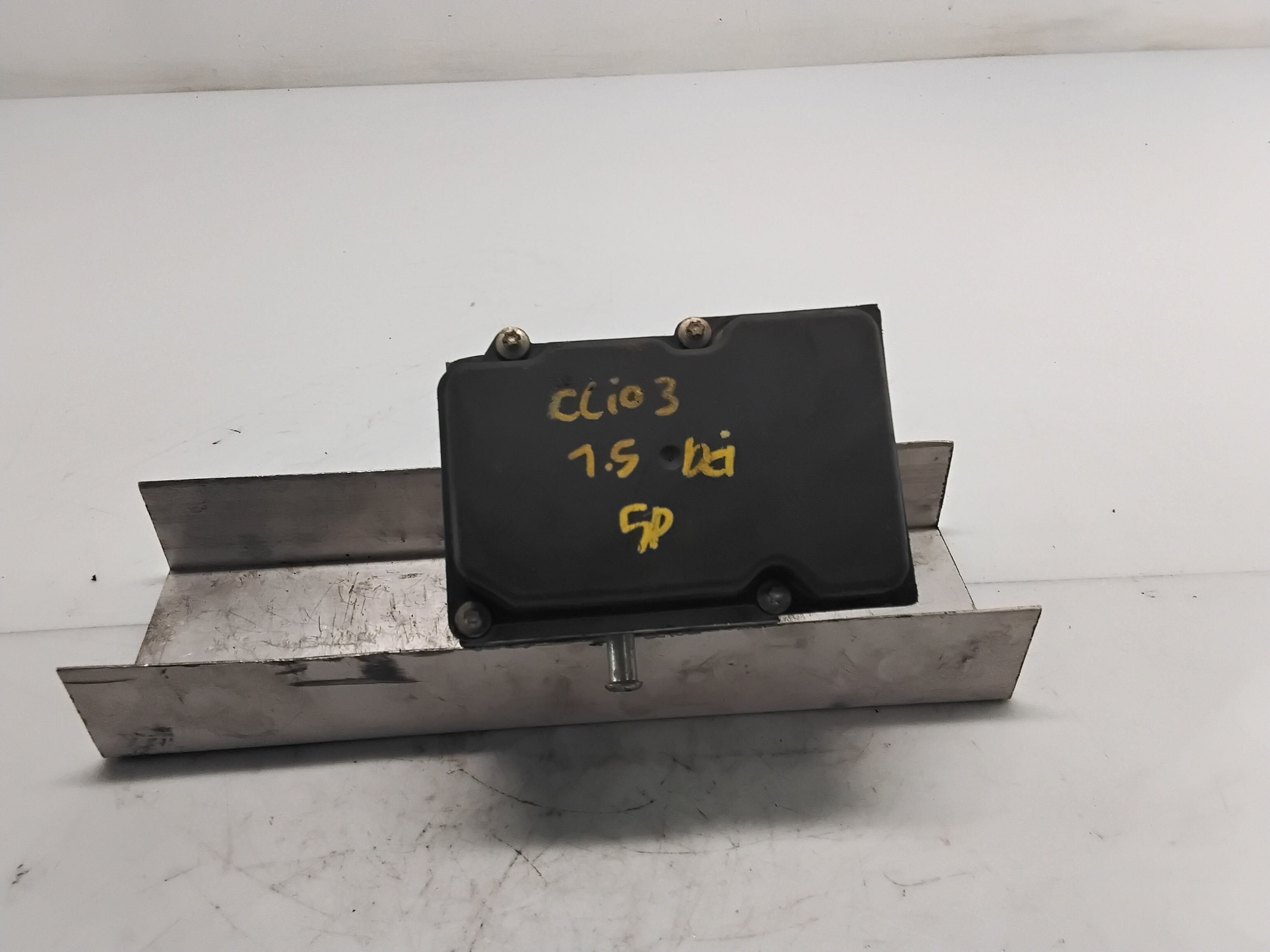 Abs 8200559749 de Renault Clio iii (br0/1, cr0/1) 2007-2006 - pieza usada