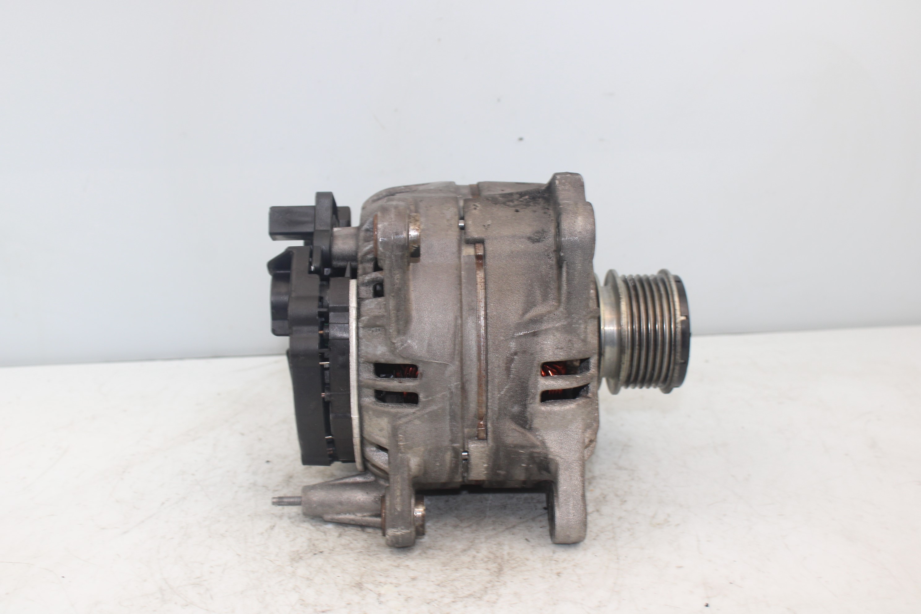 VOLKSWAGEN Jetta 5 generation (2005-2011) Alternator 06F903023 25189116