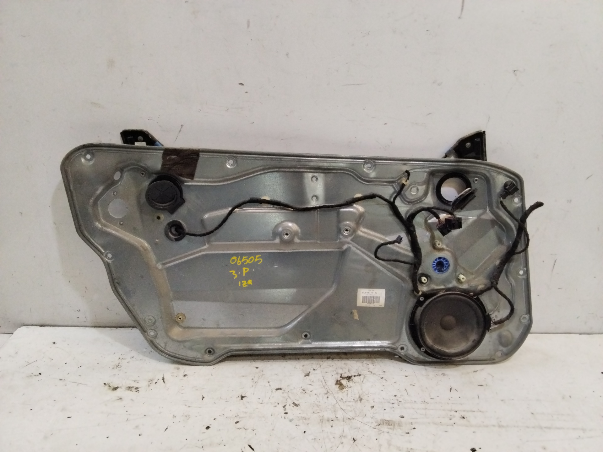 SEAT Ibiza 3 generation (2002-2008) Front Left Door Window Regulator 6L3837751K 25265782