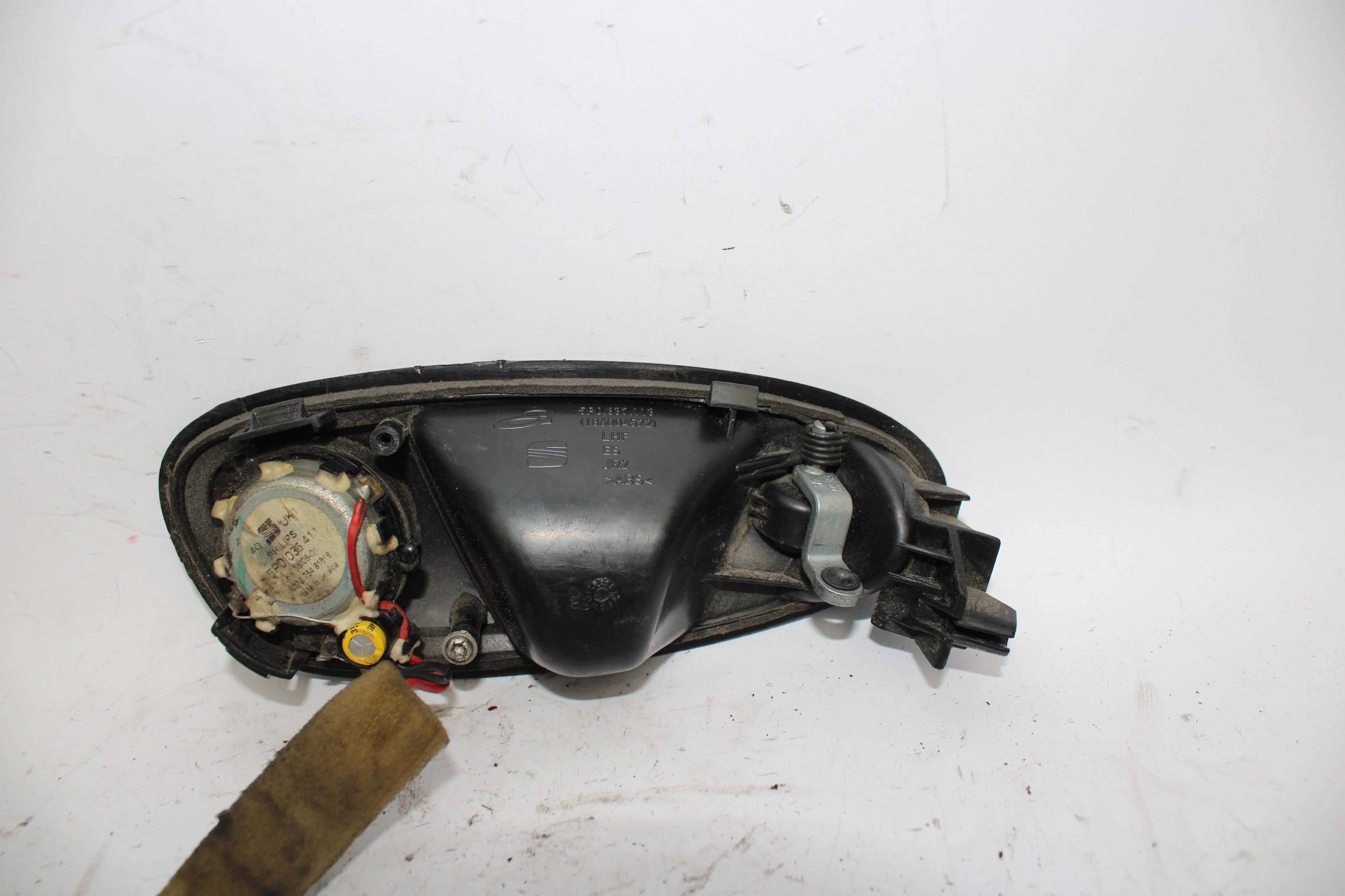 SEAT Leon 2 generation (2005-2012) Front Left Door Interior Handle Frame 5P0837113 19334004