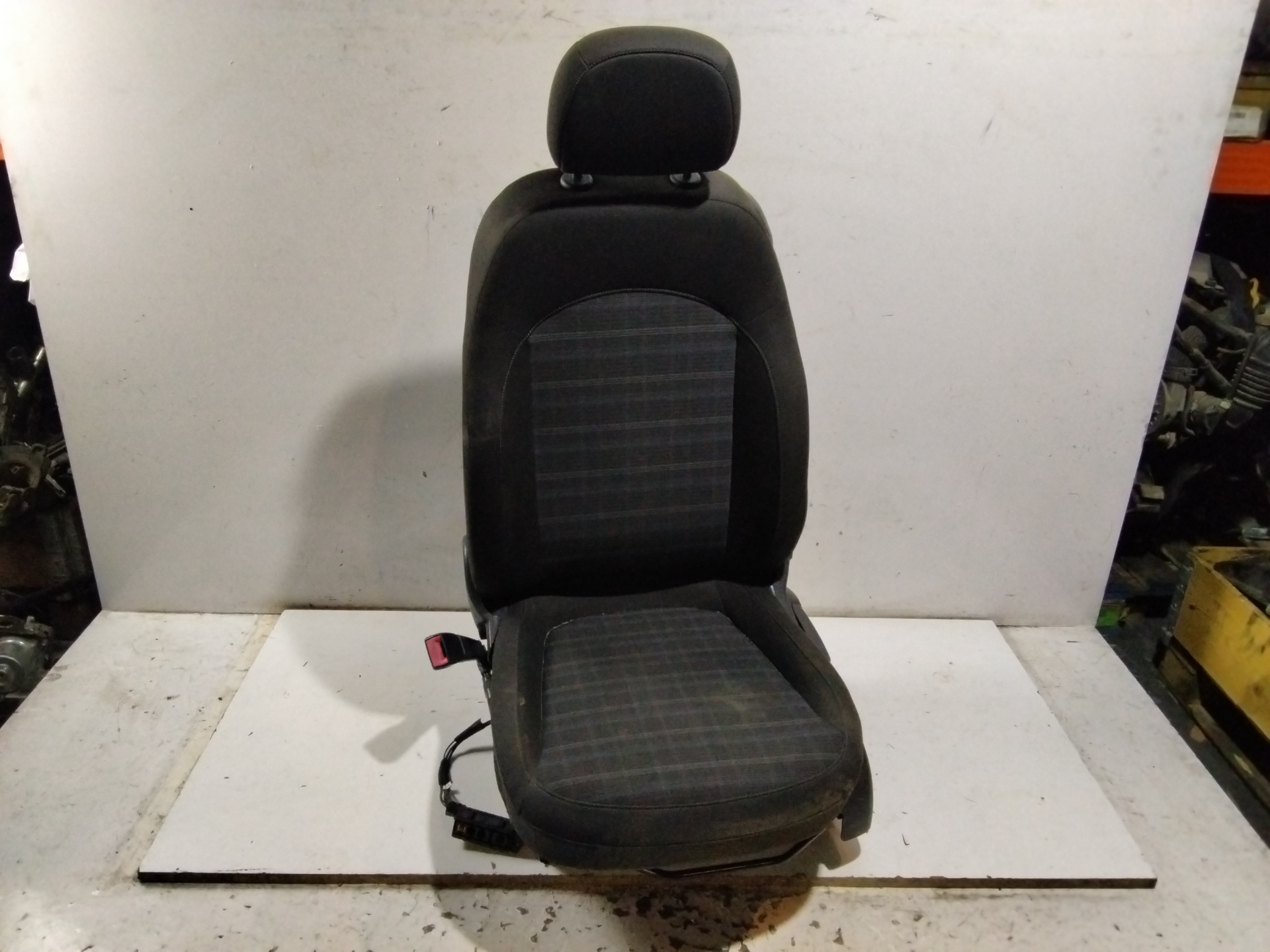 OPEL Adam 1 generation (2012-2020) Front Left Seat NOREF 26246320