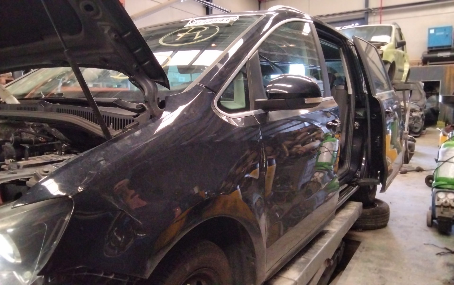 SEAT Alhambra 2 generation (2010-2021) Priekinių kairių durų stiklo pakelėjas 36176000F 25357634