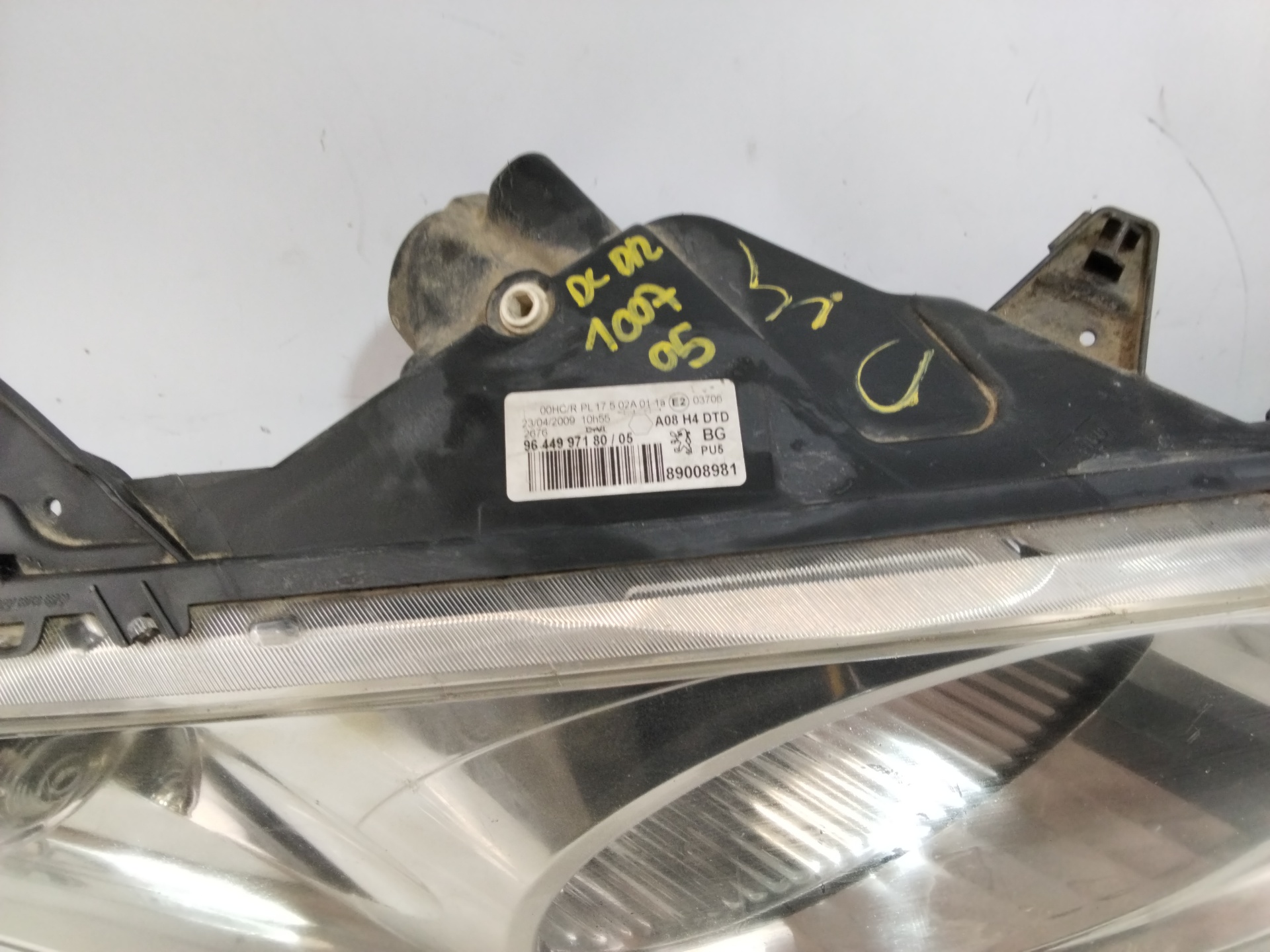 Faro derecho 9644997180 de Peugeot 1007 2005-2008 - pieza usada