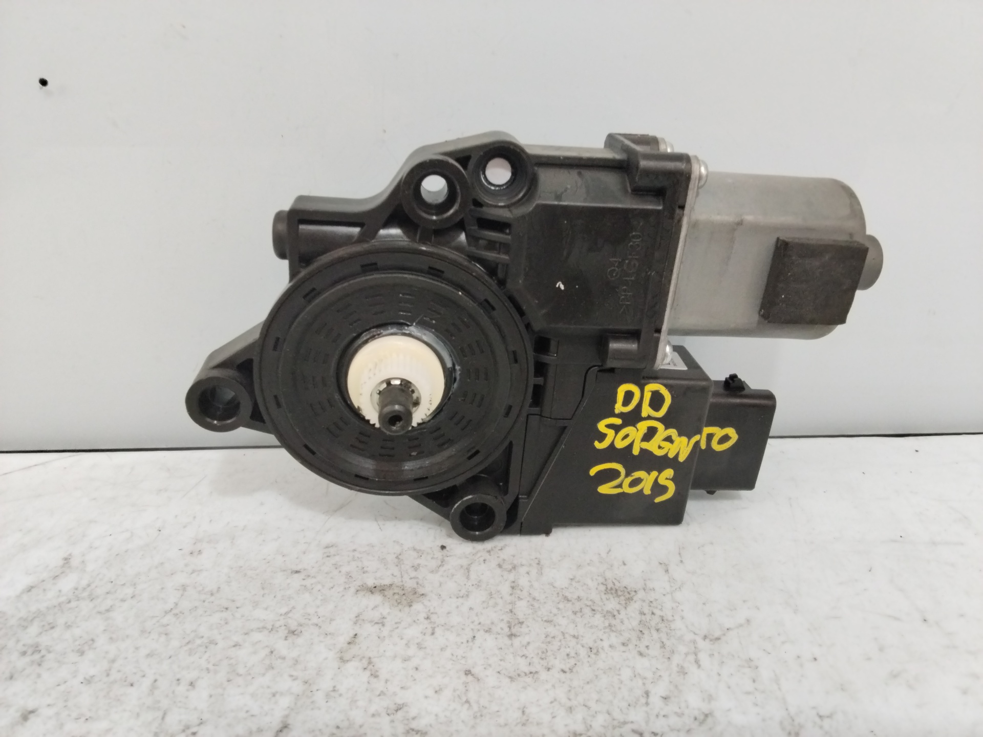 KIA Sorento 2 generation (2009-2021) Front Right Door Window Control Motor 82460C5220 25332641