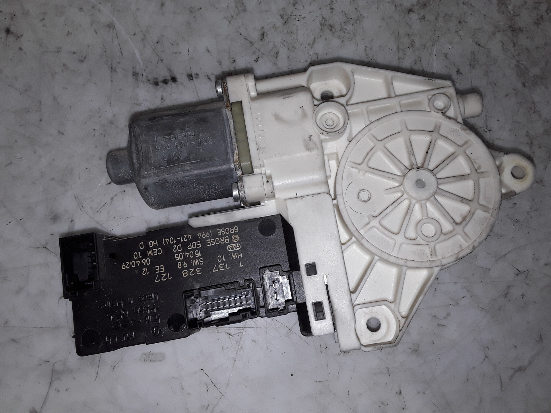 PEUGEOT 407 1 generation (2004-2010) Front Right Door Window Control Motor 0130822201 19193176