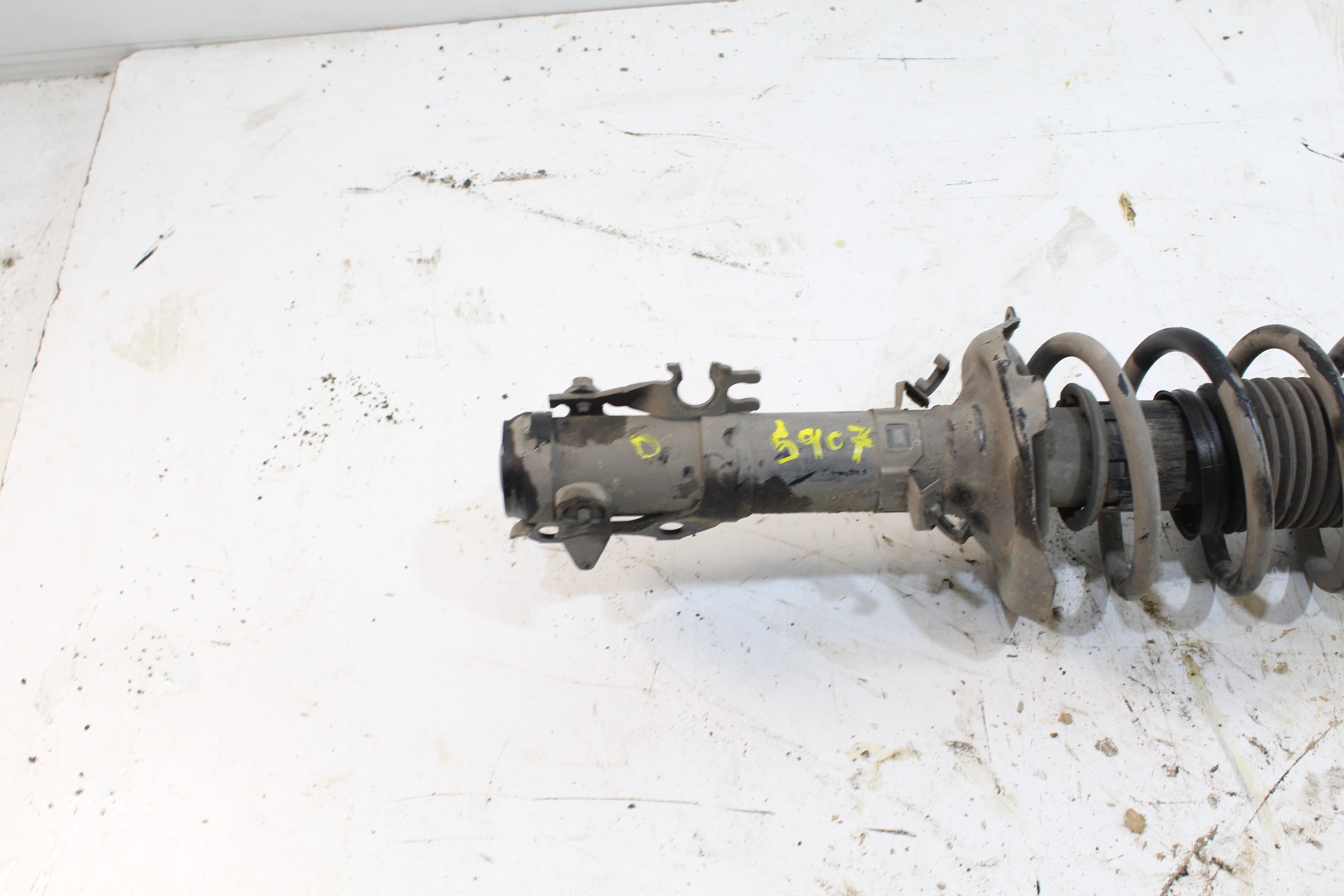 SEAT Ibiza 2 generation (1993-2002) Front Right Shock Absorber NOTIENEREFERENCIA 23795429