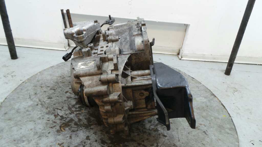 VOLVO V40 1 generation (1996-2004) Gearbox 1023678,1023678 18940247