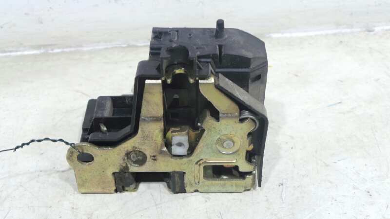 RENAULT Megane 1 generation (1995-2003) Front Right Door Lock 8200194285 18889139