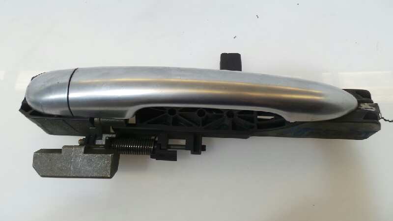 BMW 3 Series E90/E91/E92/E93 (2004-2013) Vasemman takaoven ulkokahva 8200452519 26068550