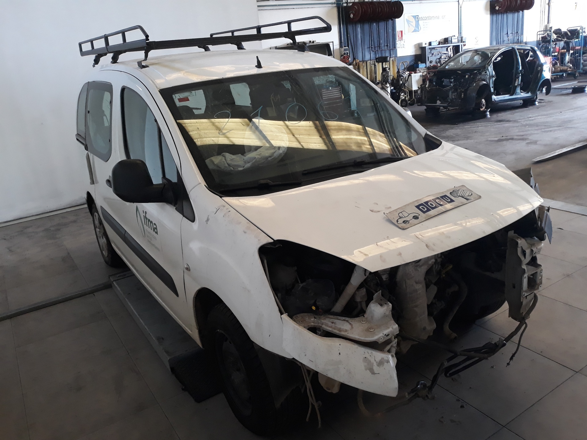 CITROËN Berlingo 2 generation (2008-2023) Стеклоподъемник передней правой двери 9680557890,9222EQ 19110307